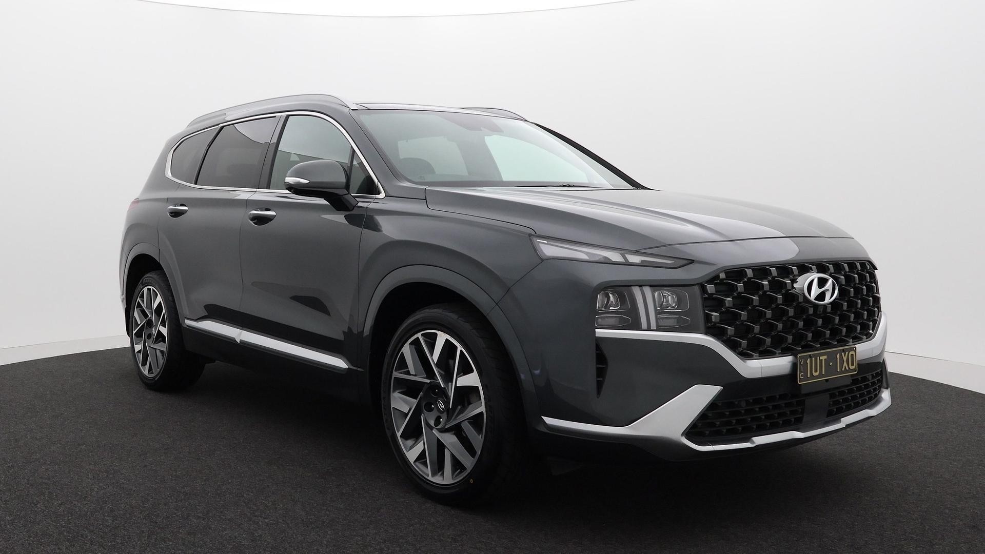 Hyundai Santa Fe image 3