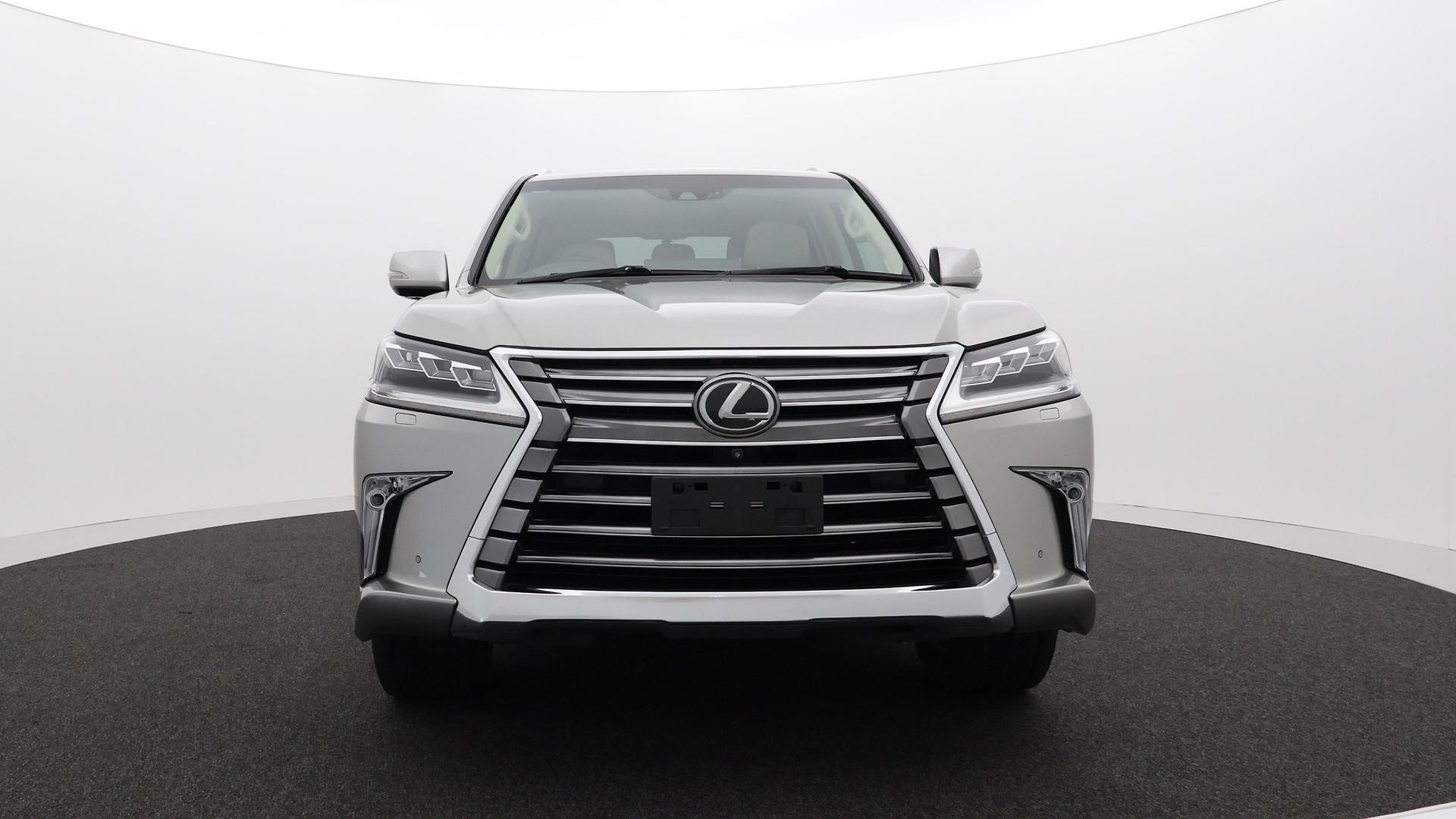 Lexus Lx image 2