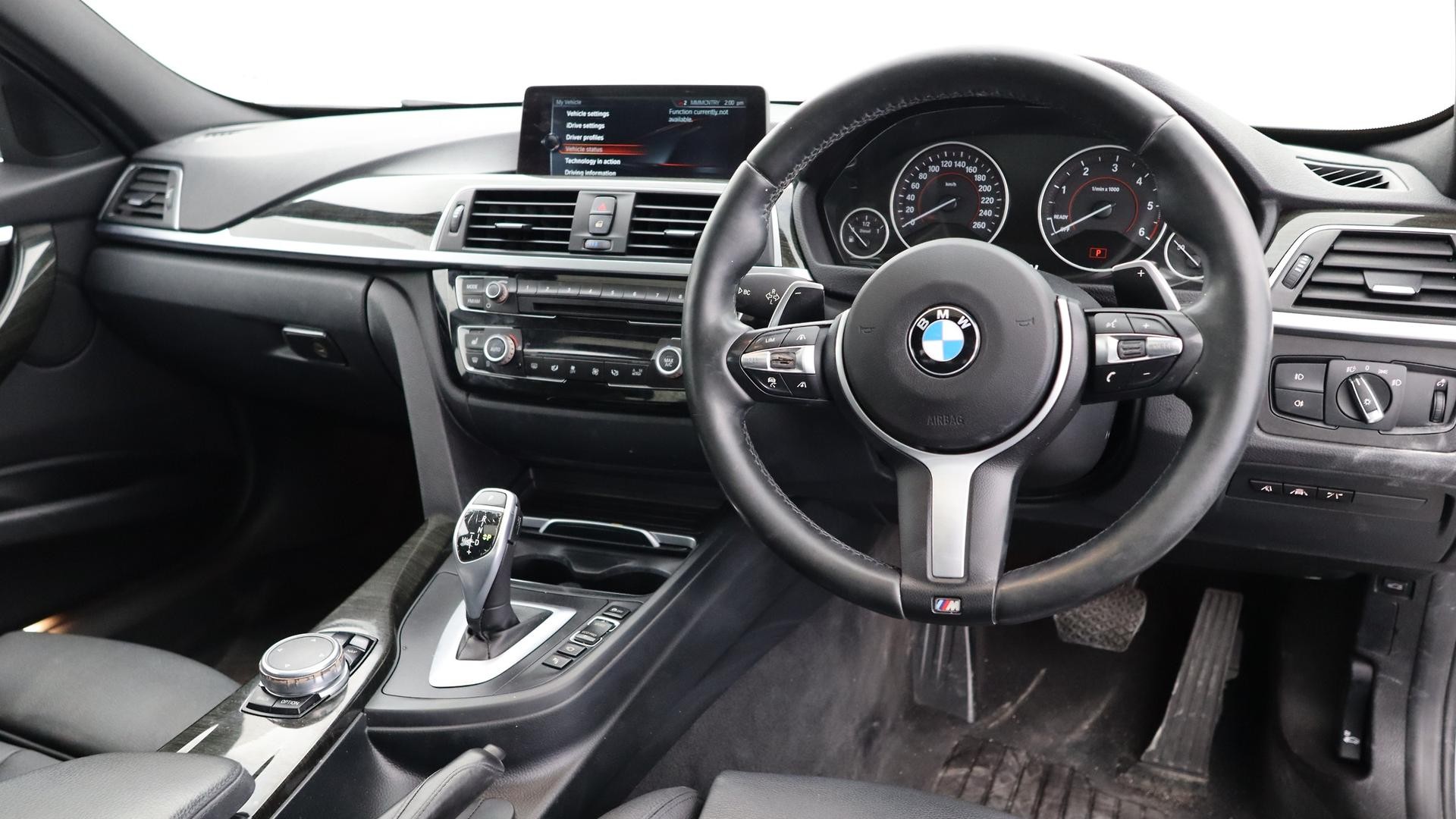 BMW 3 Series image 4