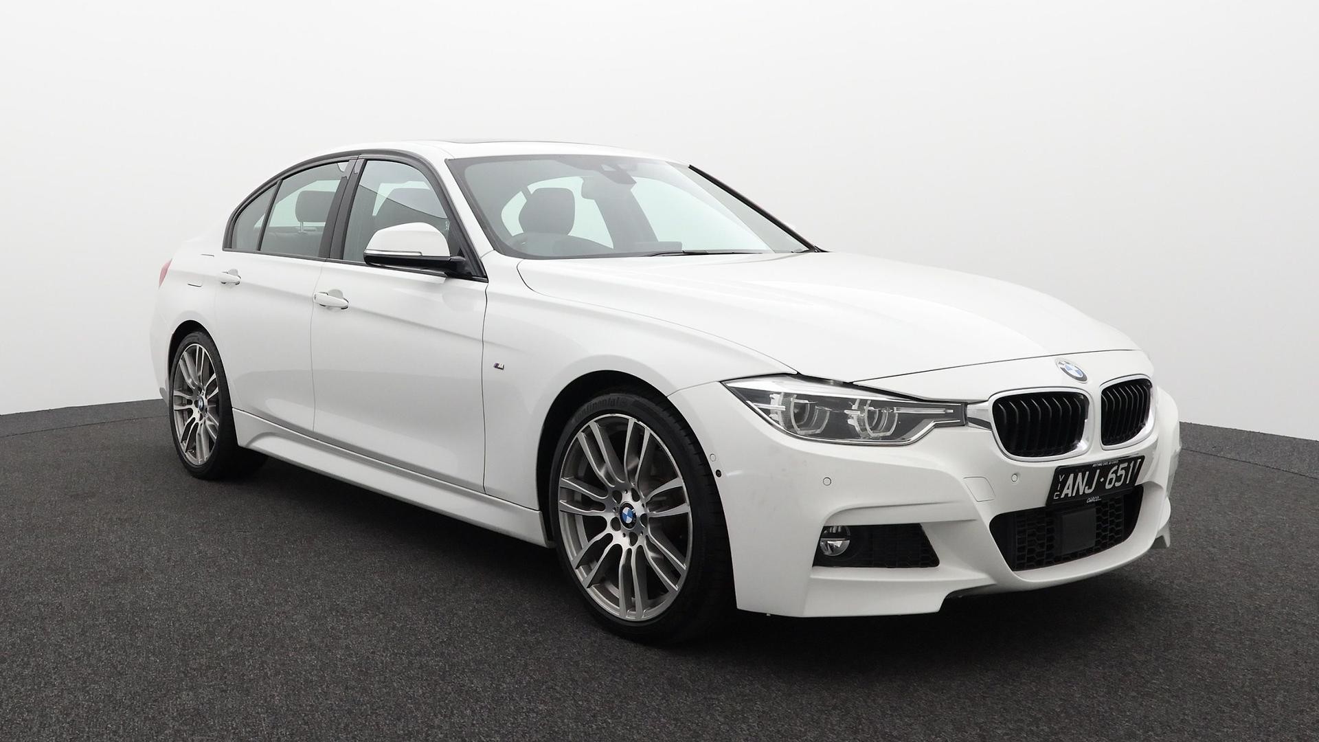 BMW 3 Series image 3