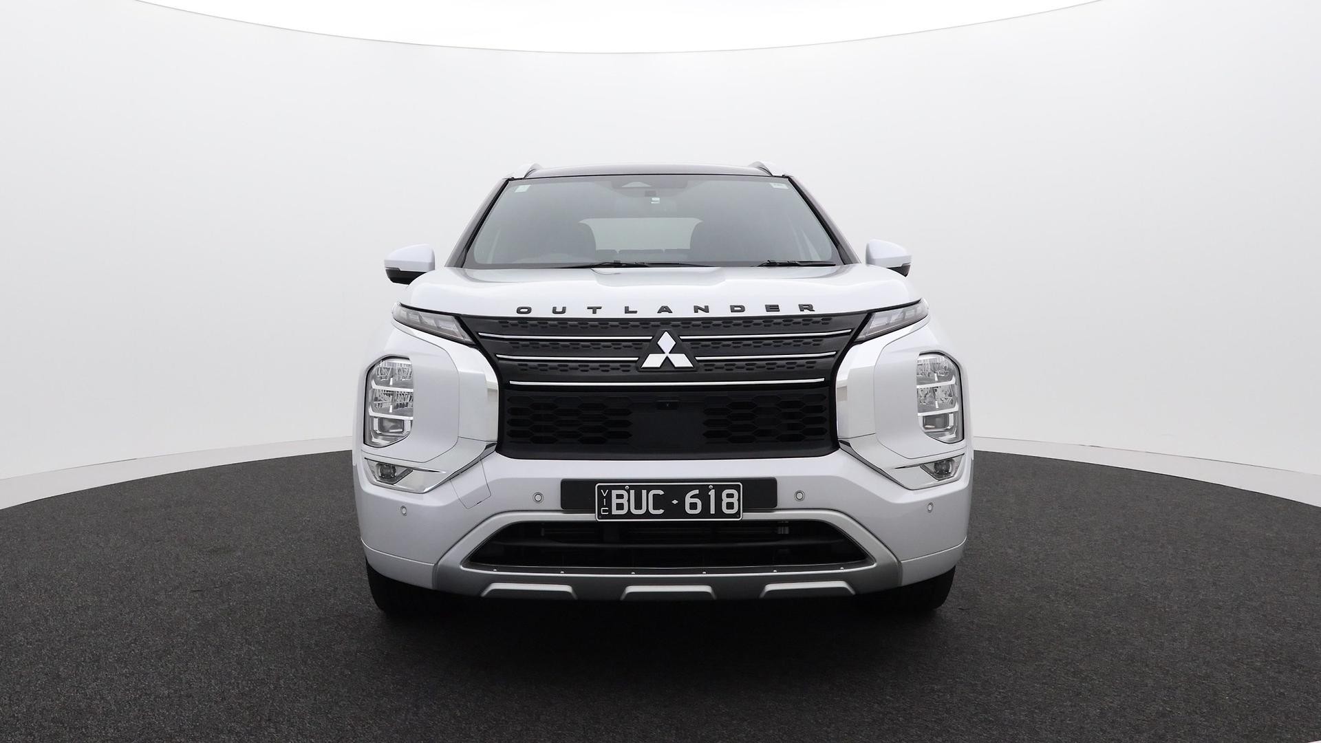 Mitsubishi Outlander image 2