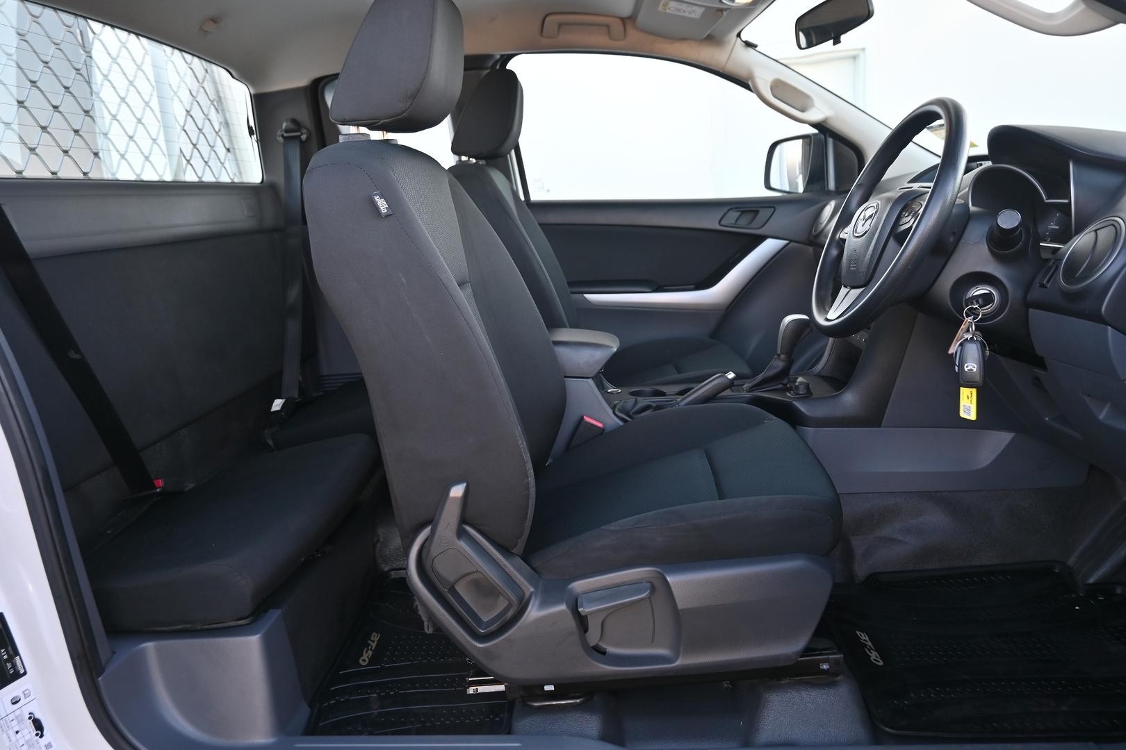 Mazda Bt-50 image 4