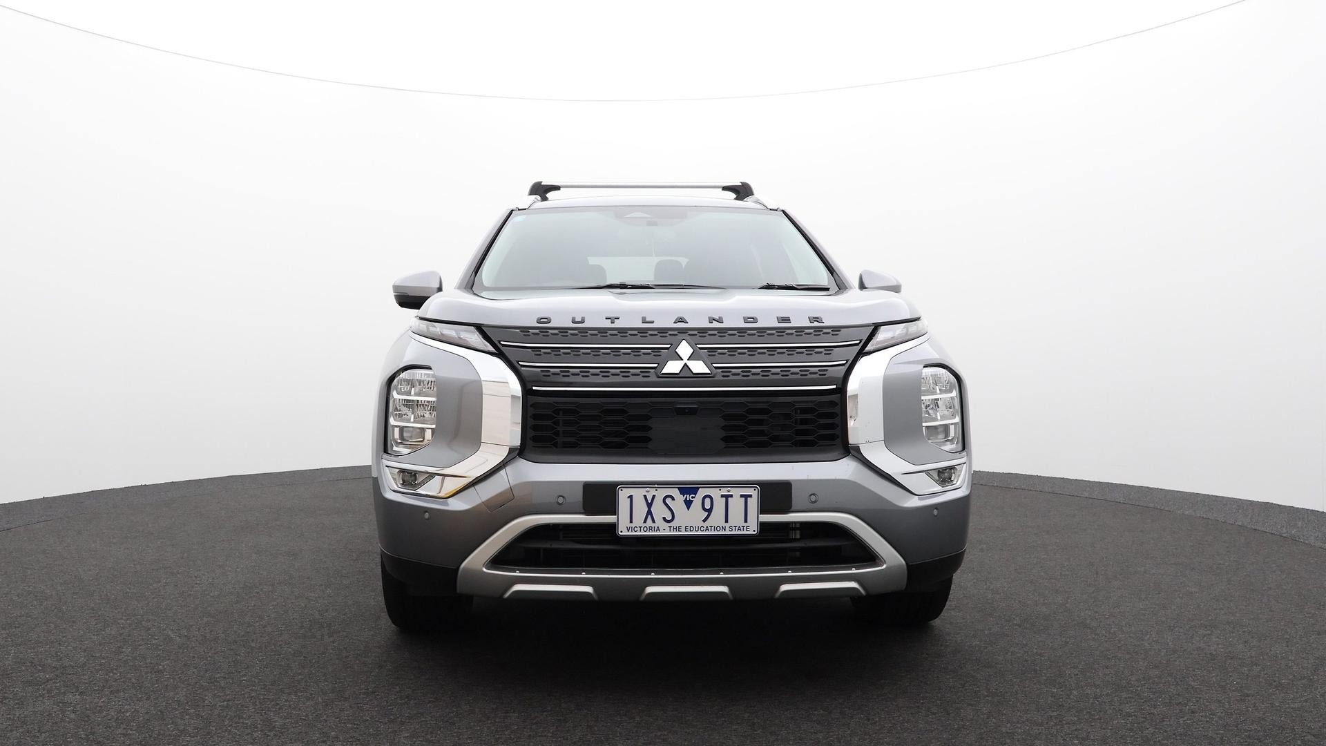 Mitsubishi Outlander image 2