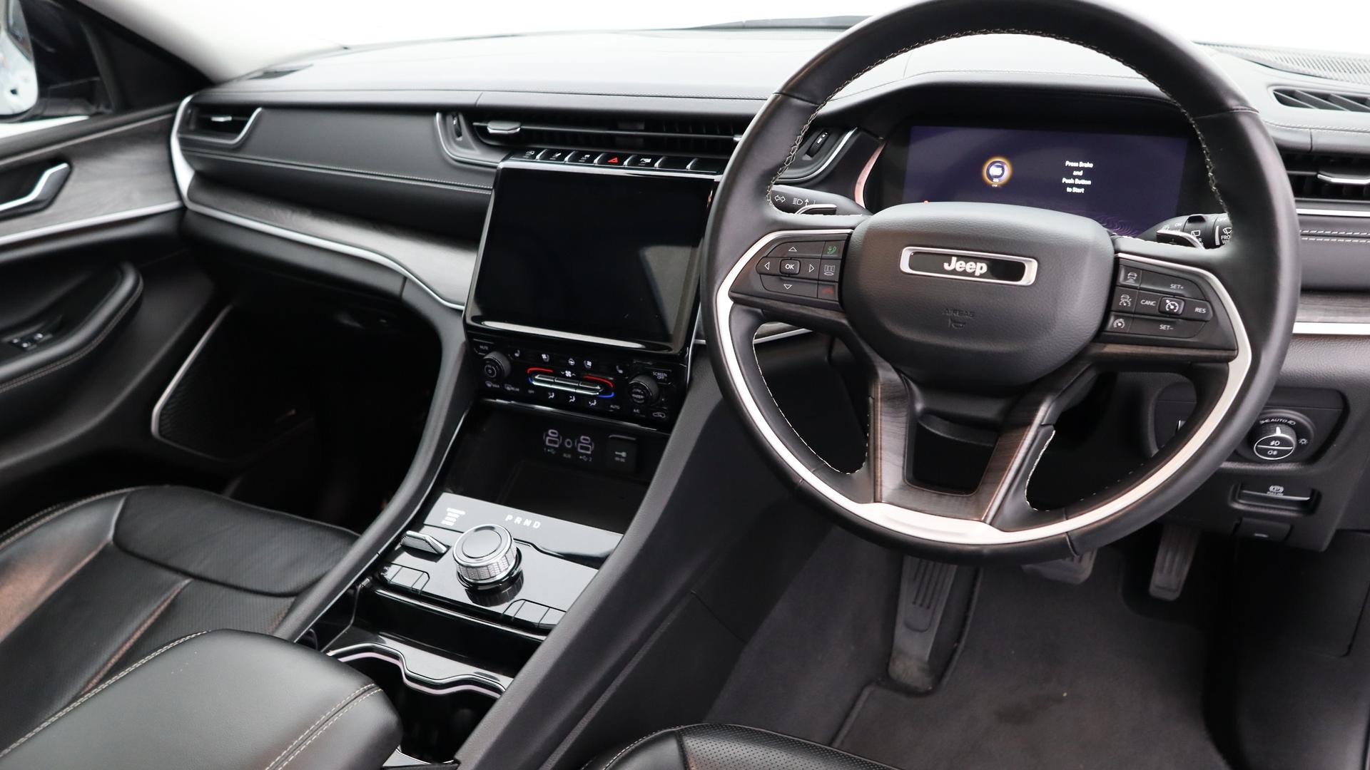 Jeep Grand Cherokee image 4