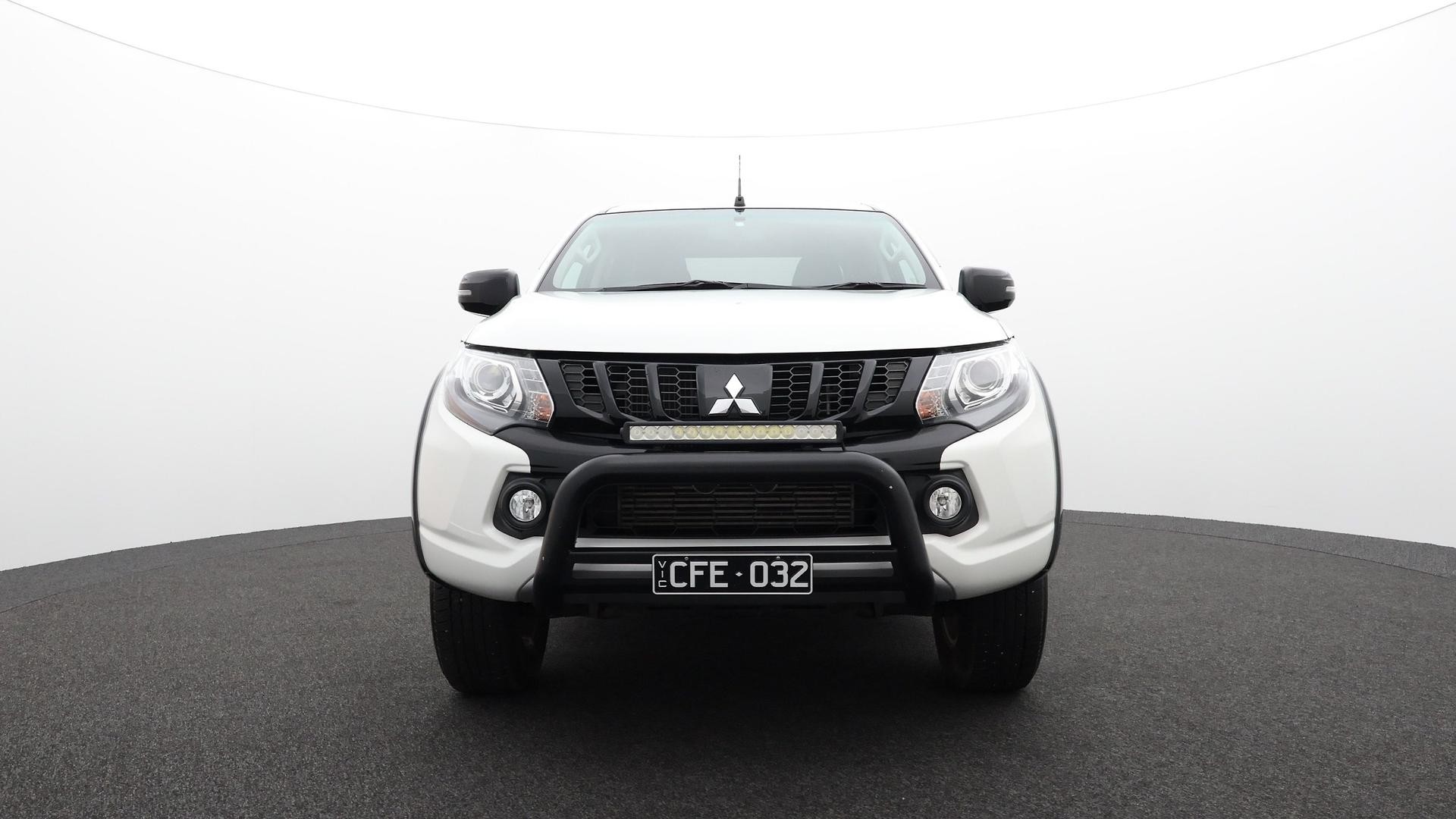 Mitsubishi Triton image 2