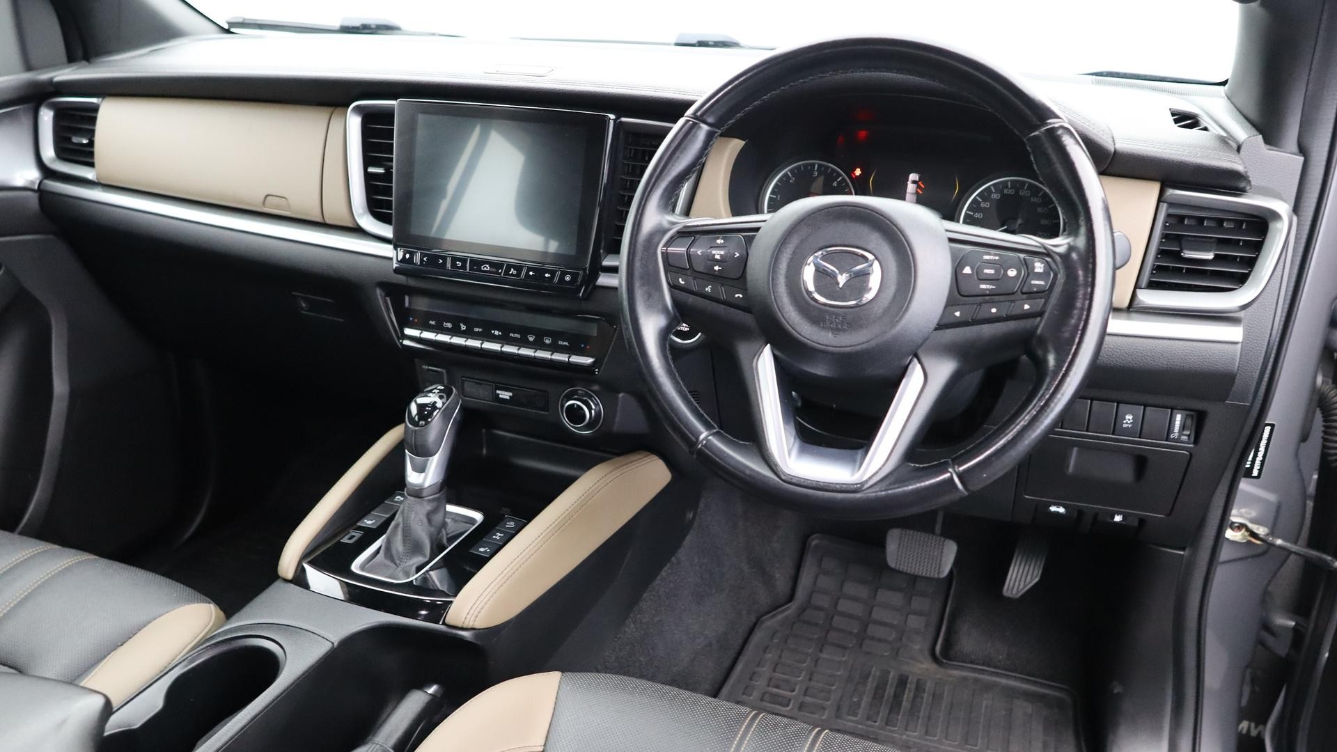 Mazda Bt-50 image 4