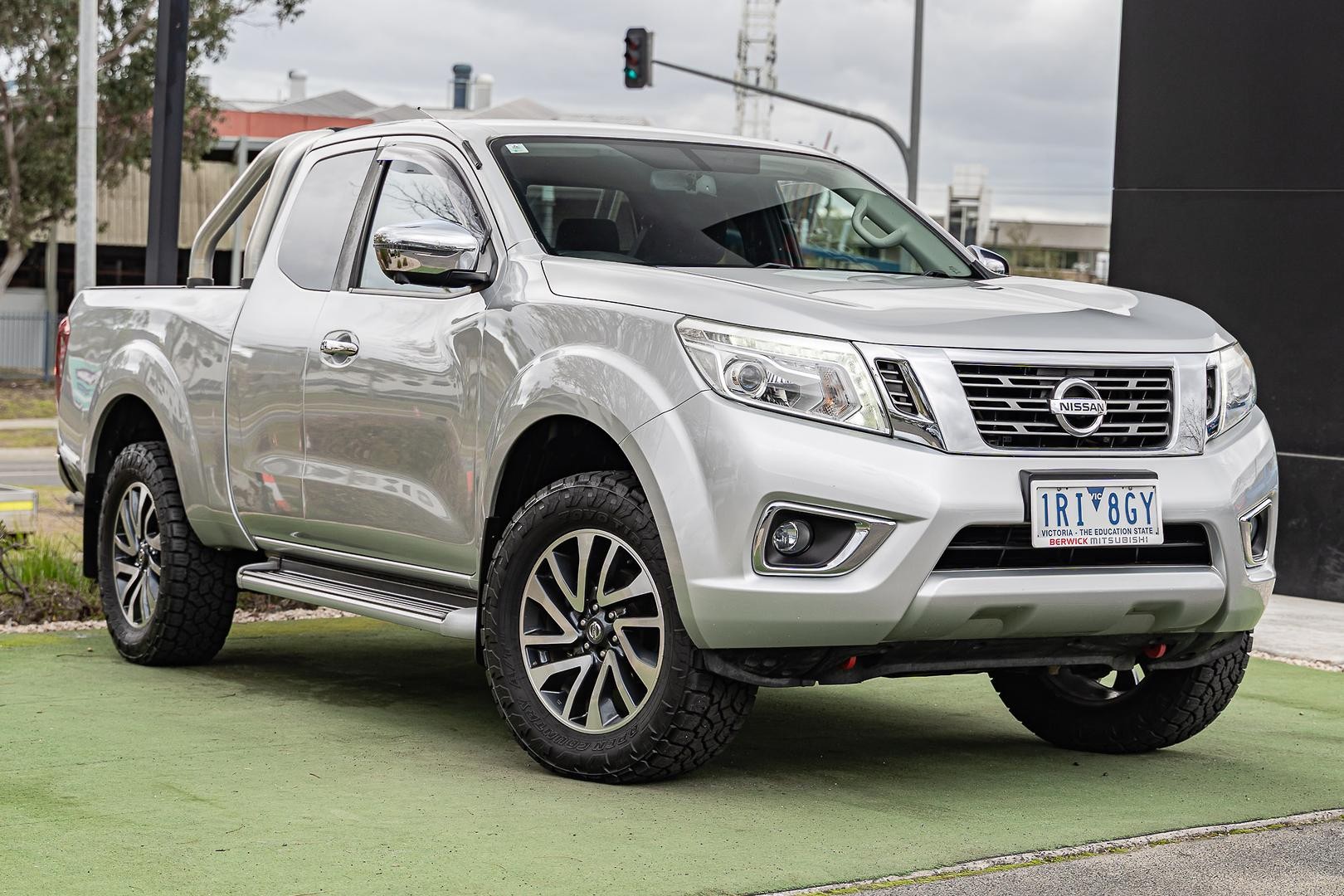 Nissan Navara image 2