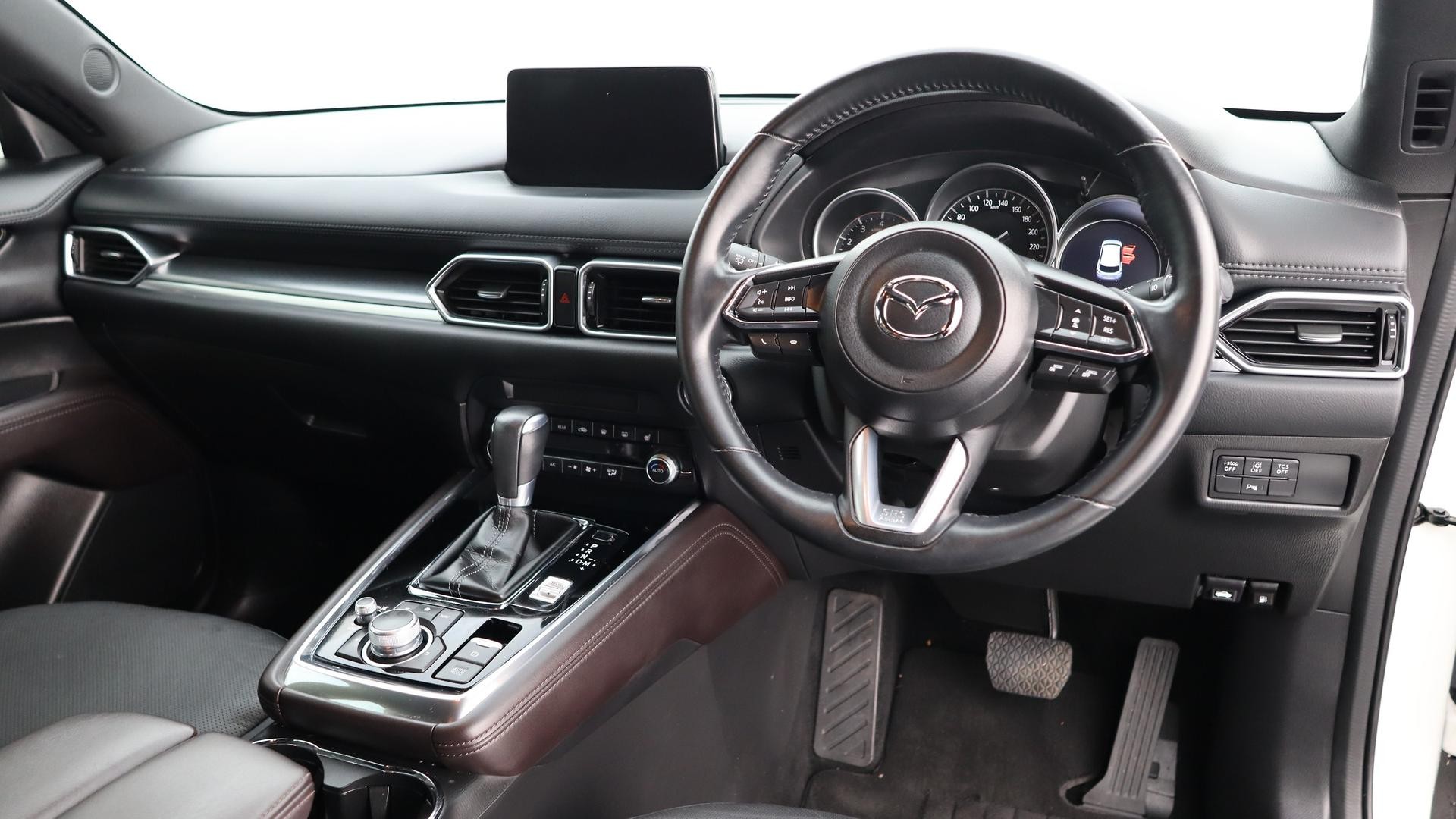 Mazda Cx-8 image 4