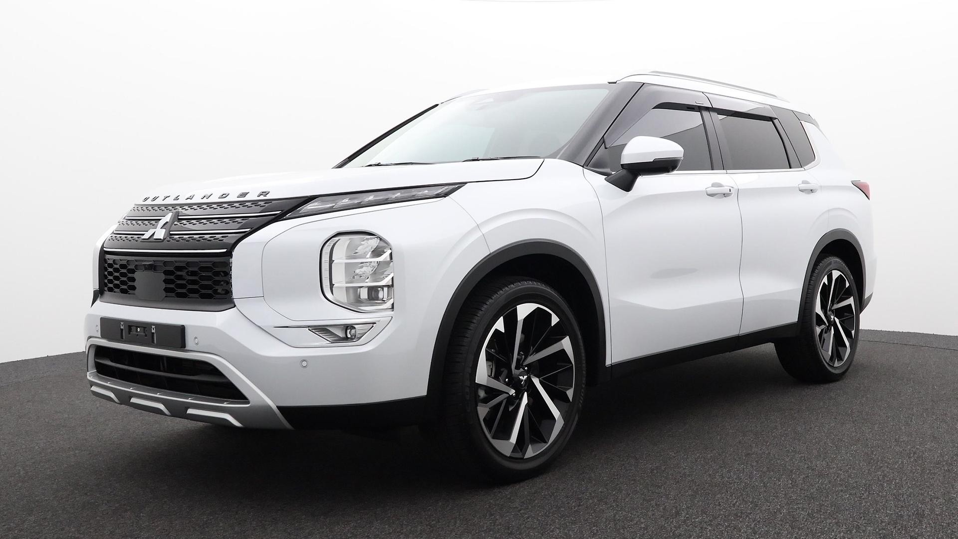 Mitsubishi Outlander image 1