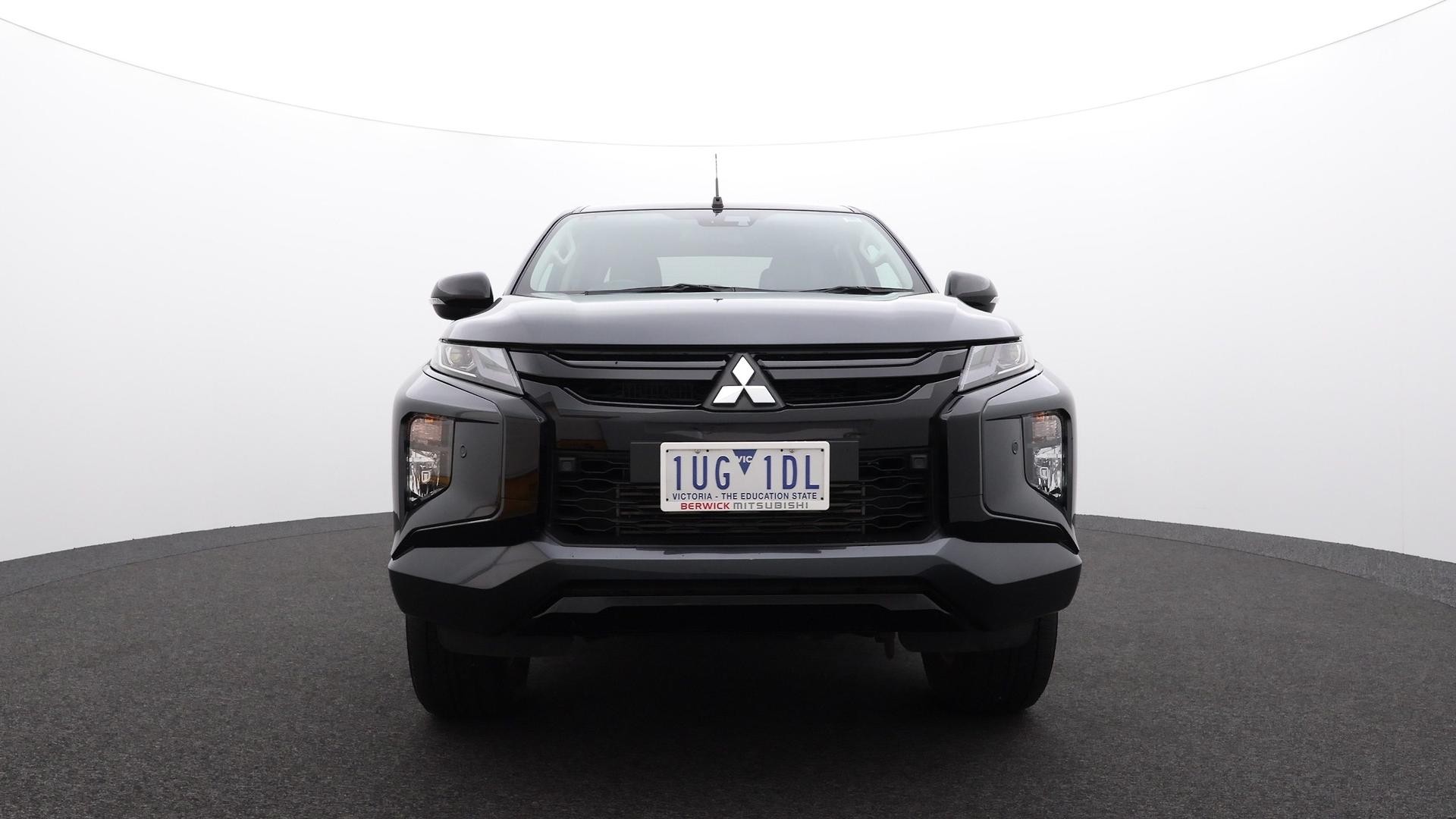 Mitsubishi Triton image 2