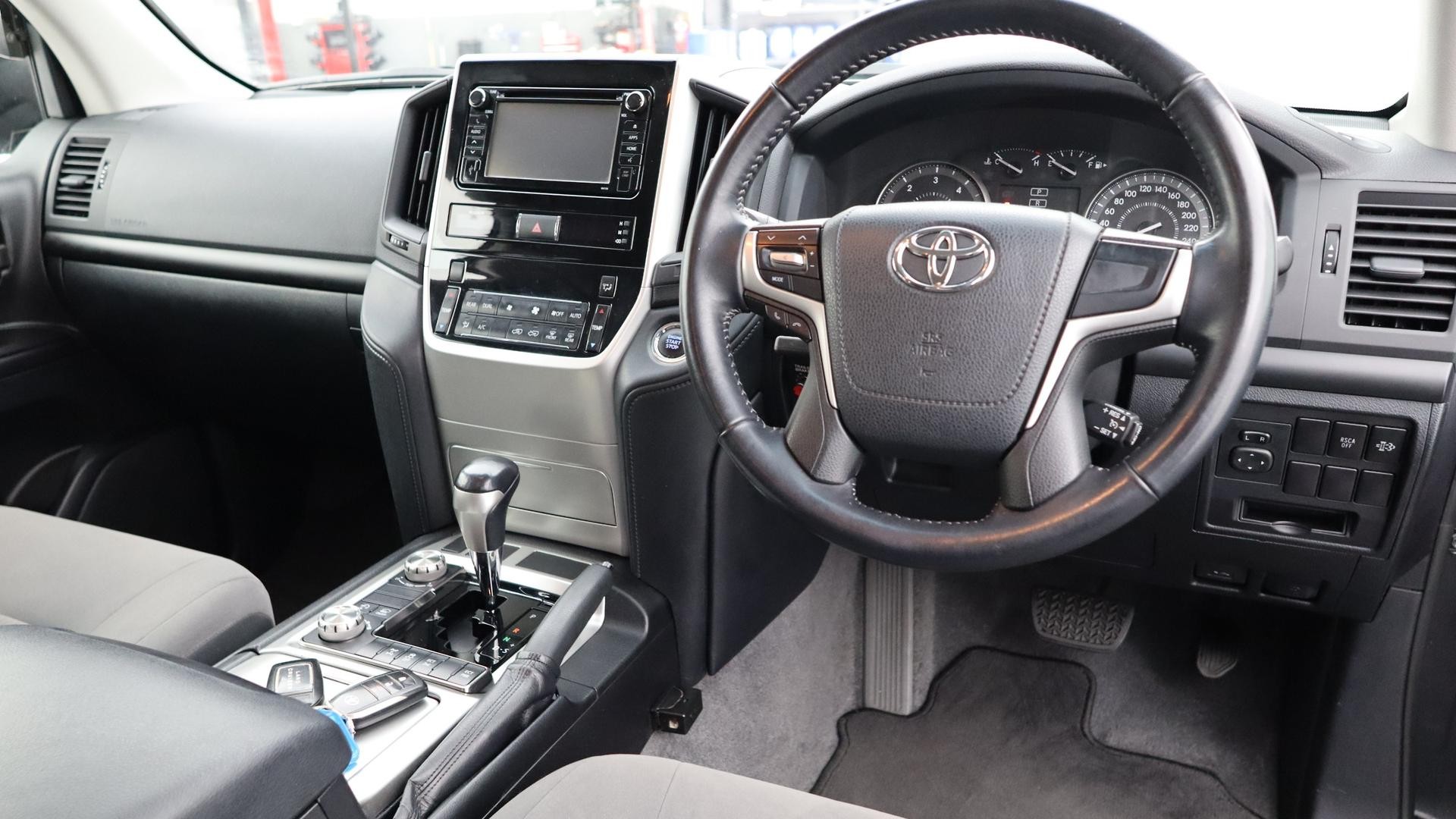 Toyota Landcruiser image 4