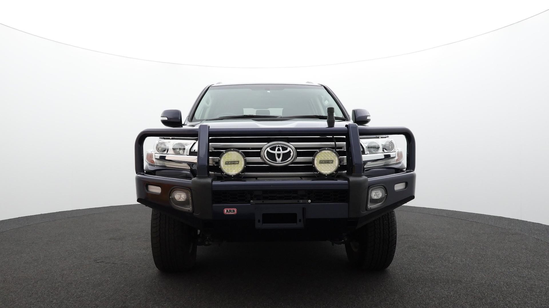 Toyota Landcruiser image 2