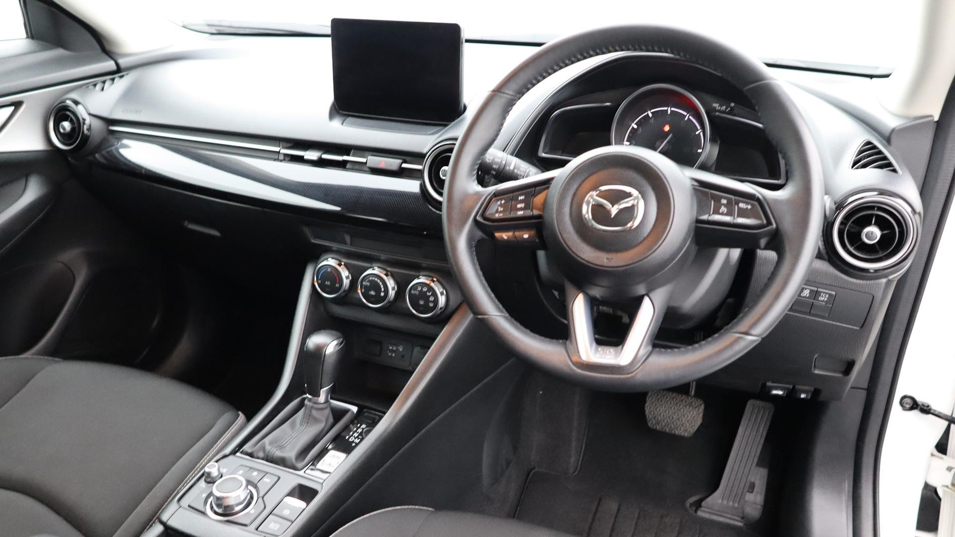 Mazda Cx-3 image 4