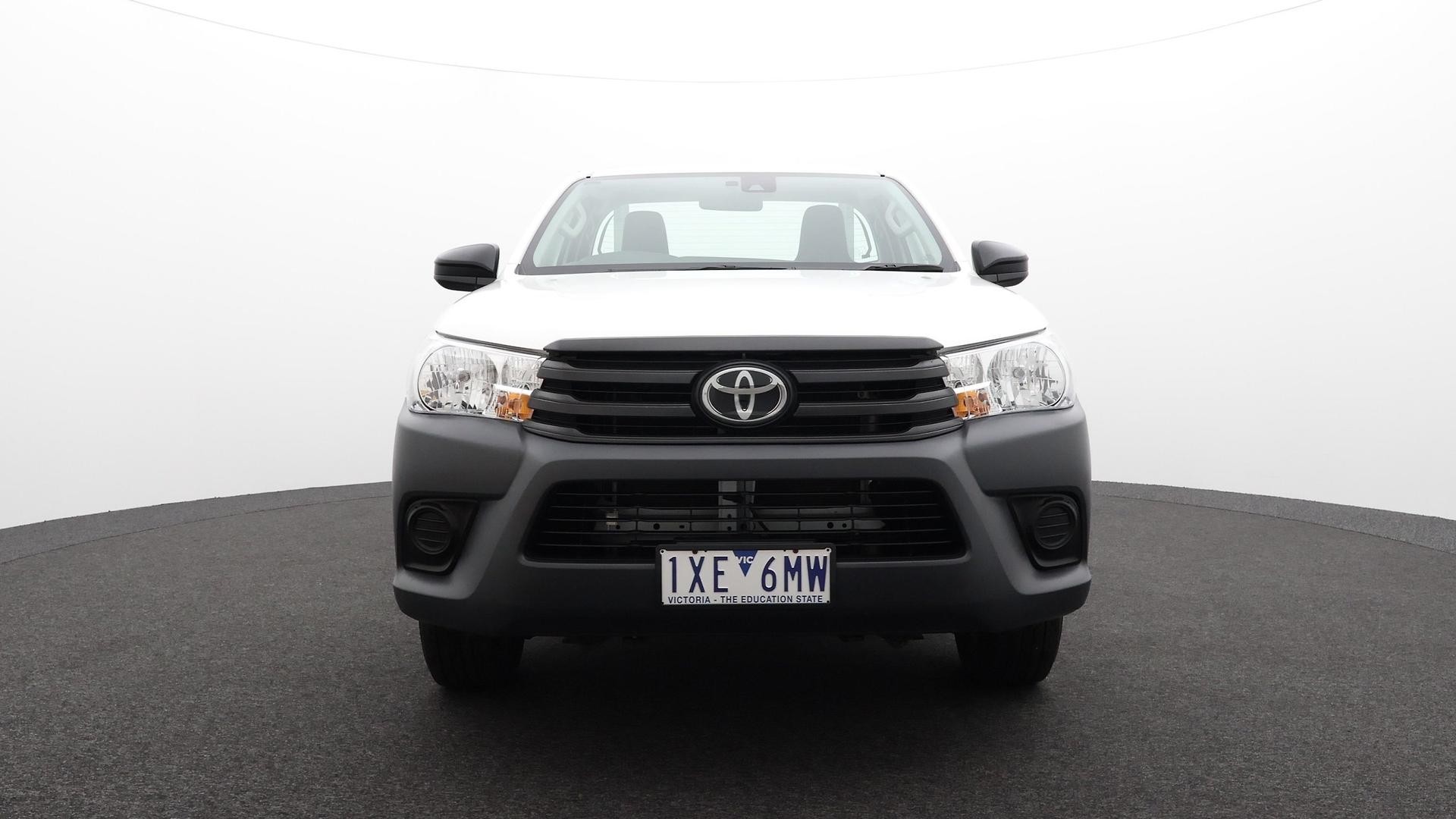 Toyota Hilux image 2