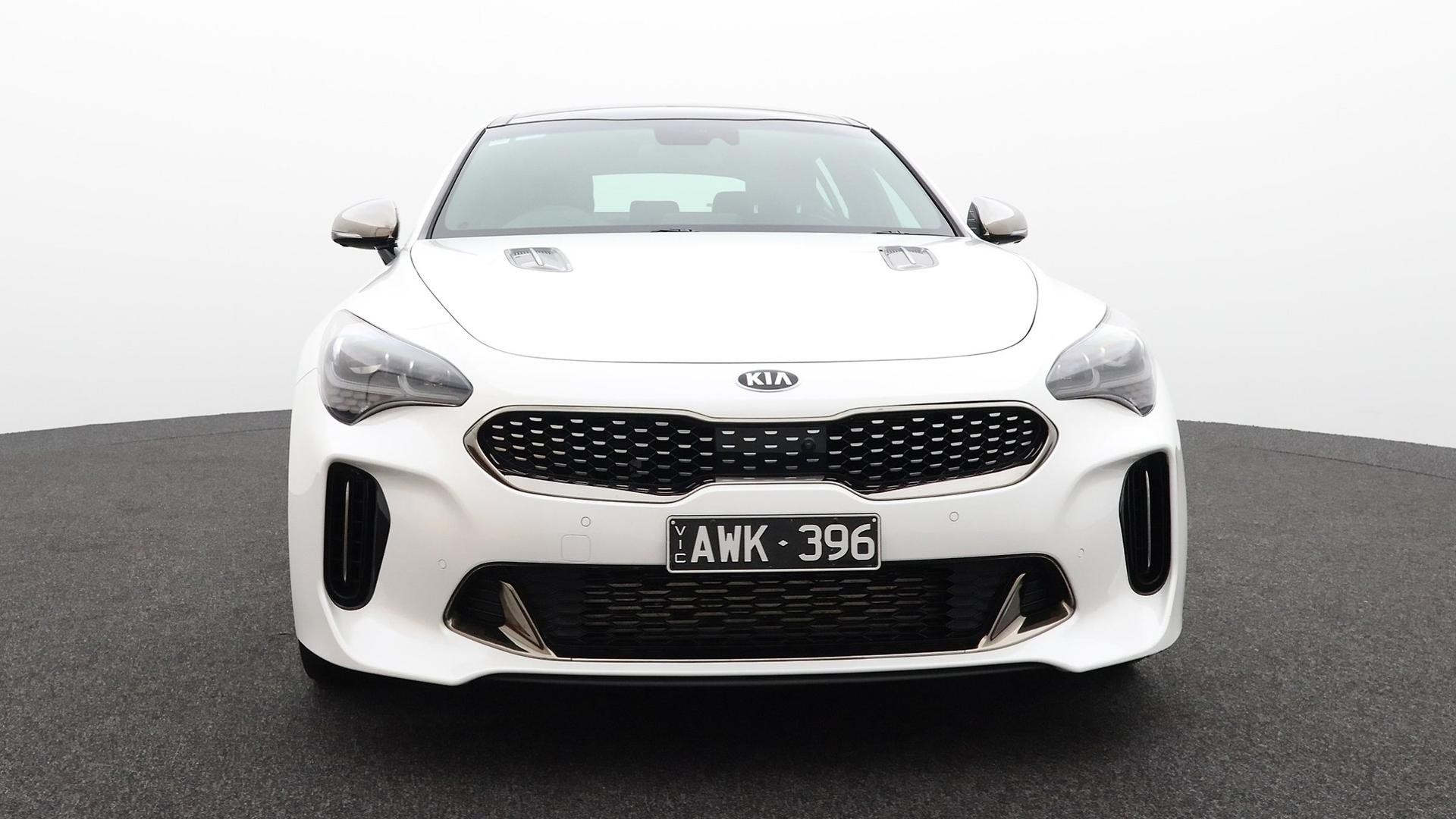 Kia Stinger image 2