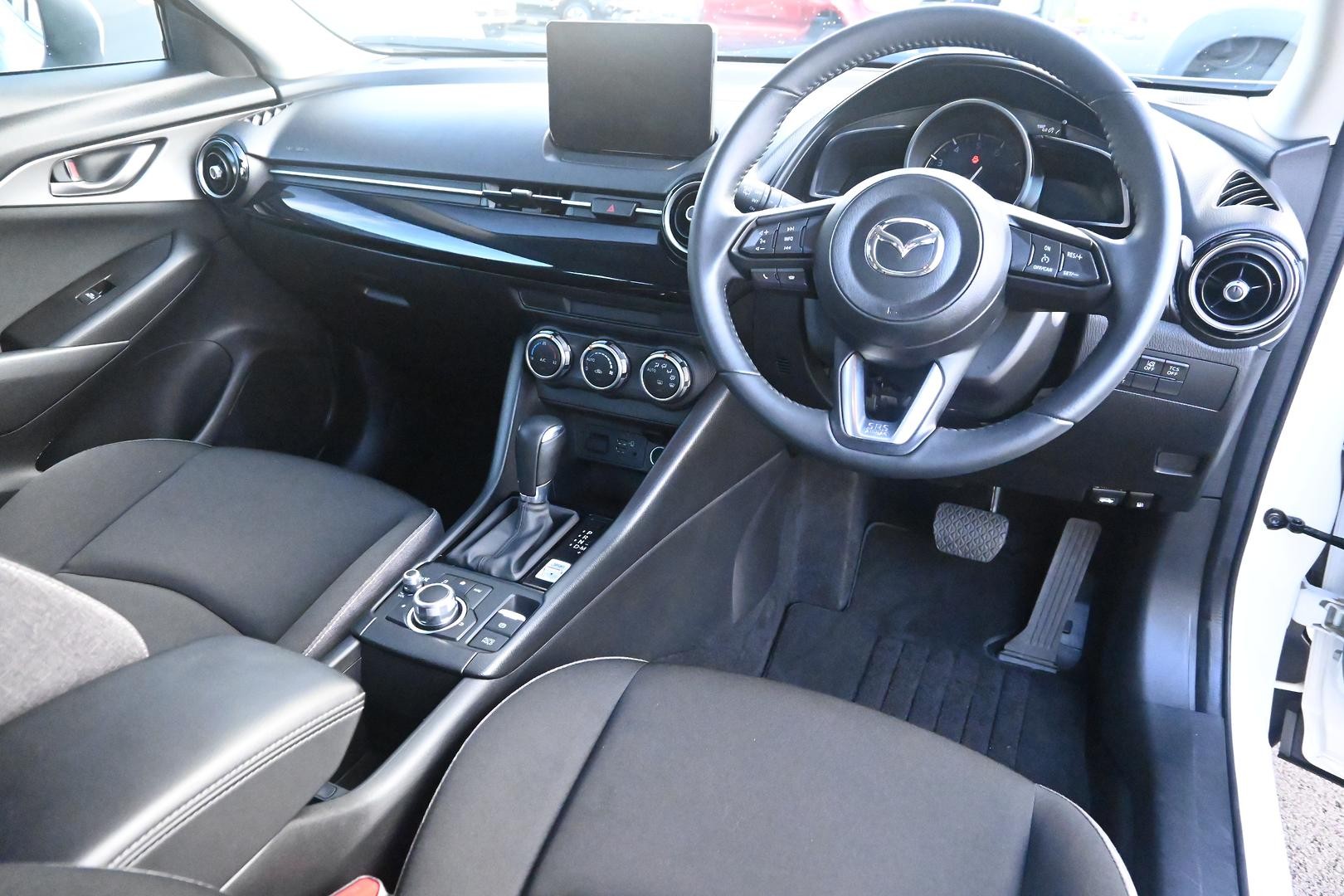 Mazda Cx-3 image 4