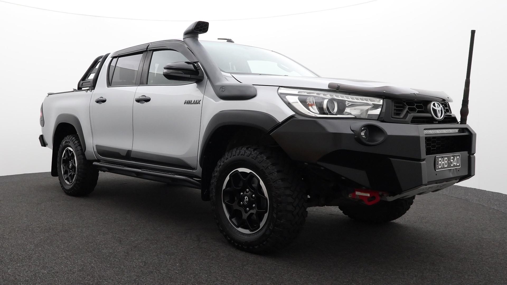 Toyota Hilux image 3