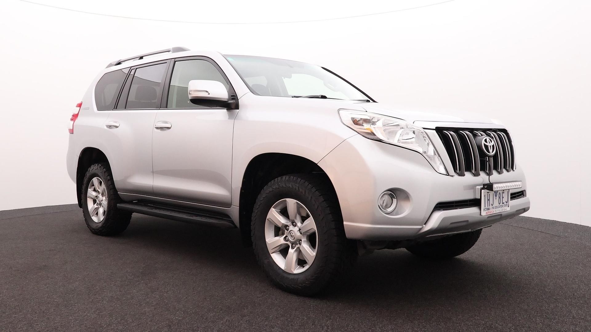 Toyota Landcruiser Prado image 2