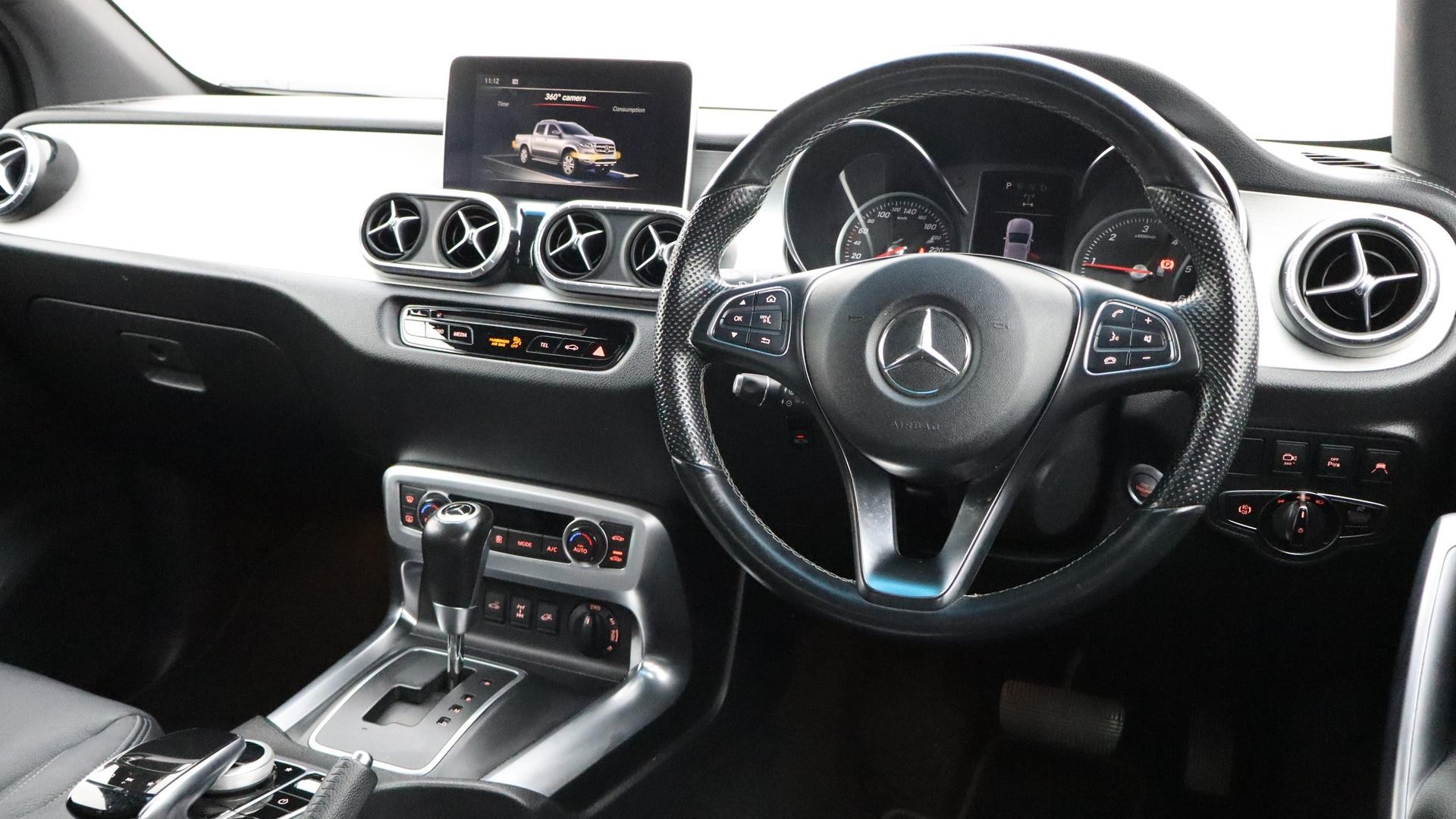 Mercedes Benz X-class image 4