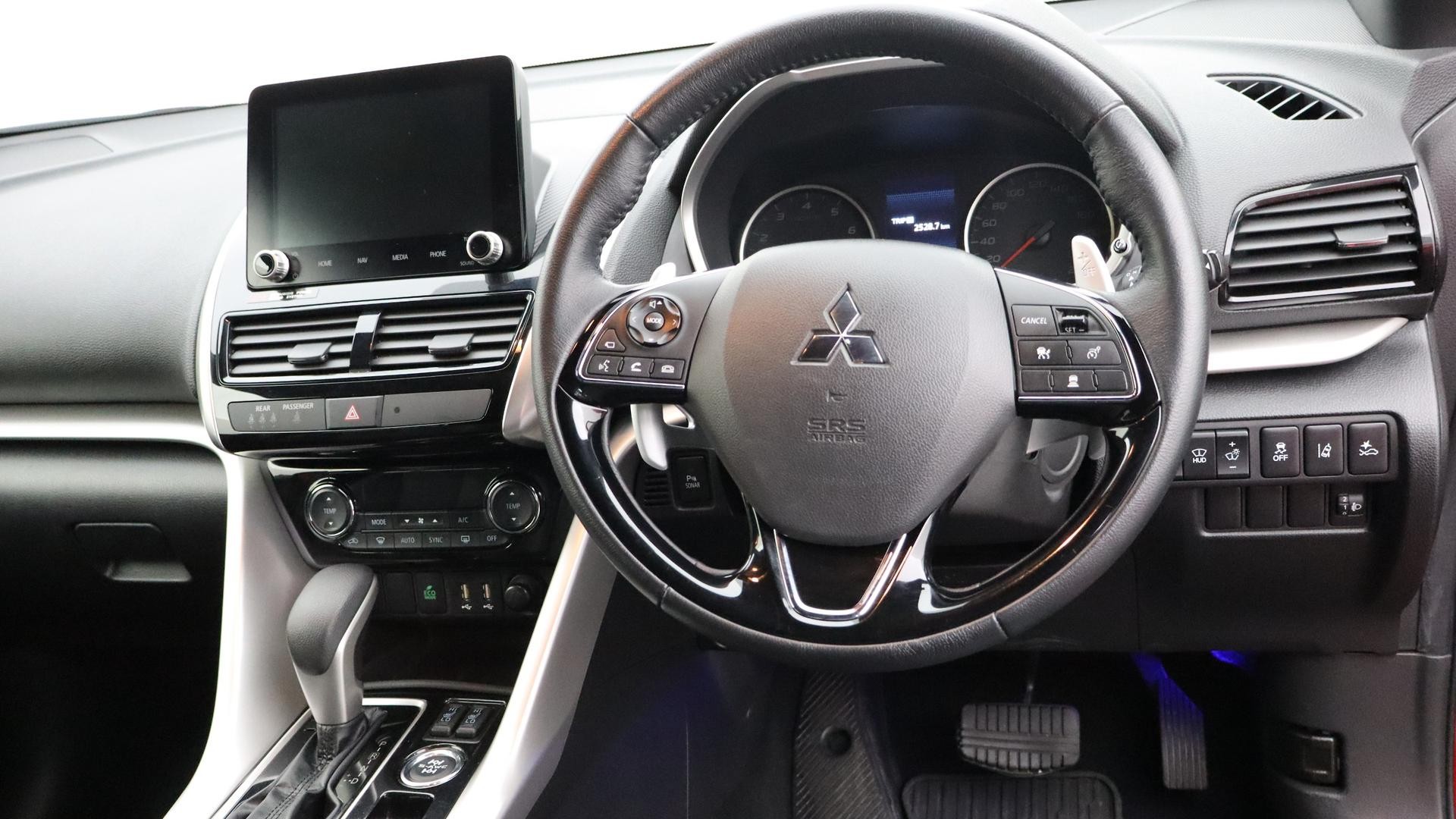 Mitsubishi Eclipse Cross image 4