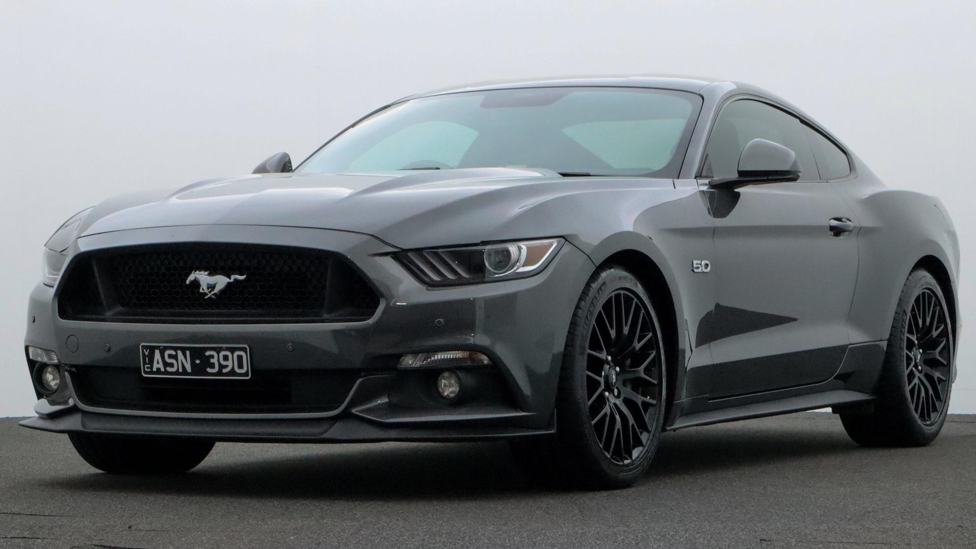 Ford Mustang image 1