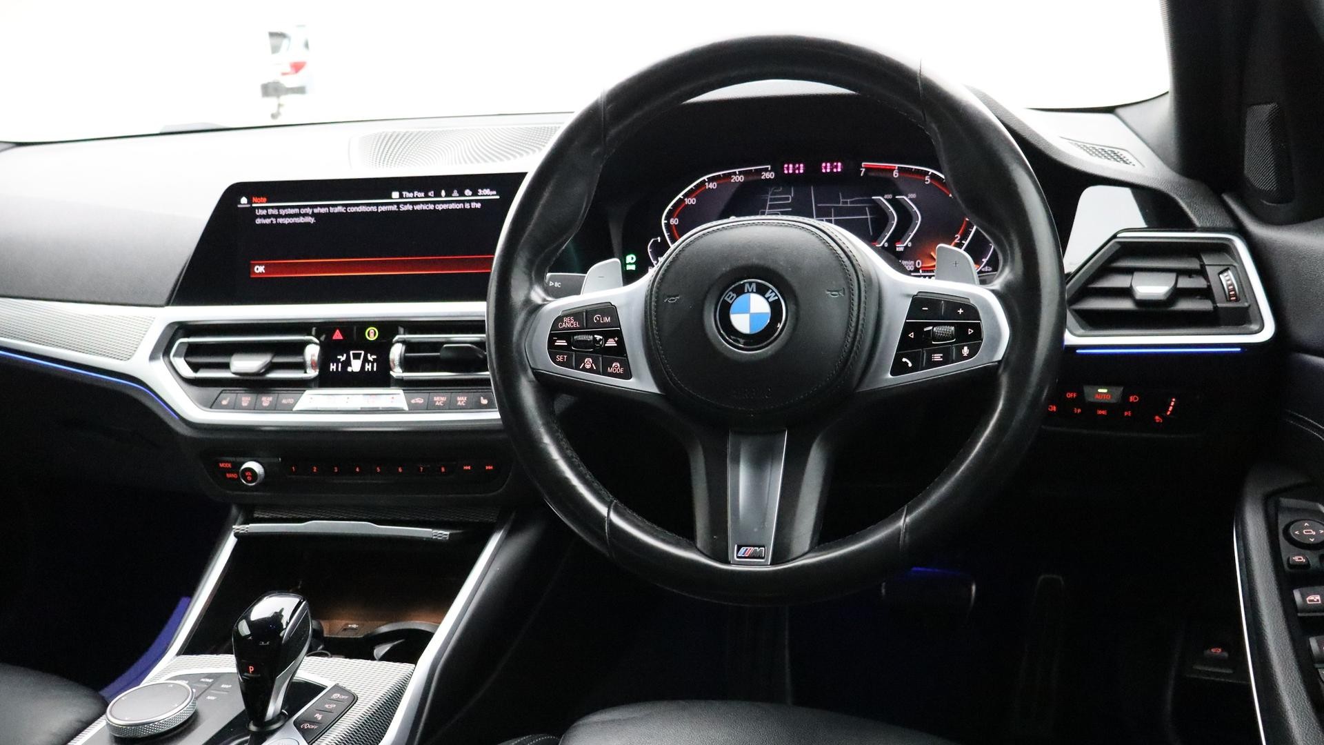 BMW 3 Series image 4