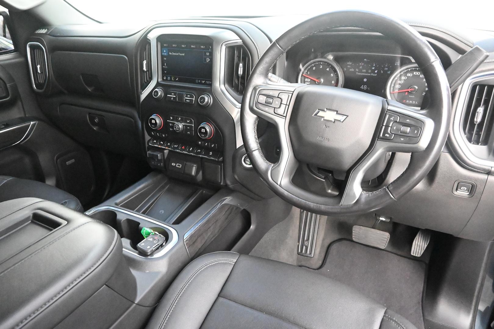 Chevrolet Silverado image 4