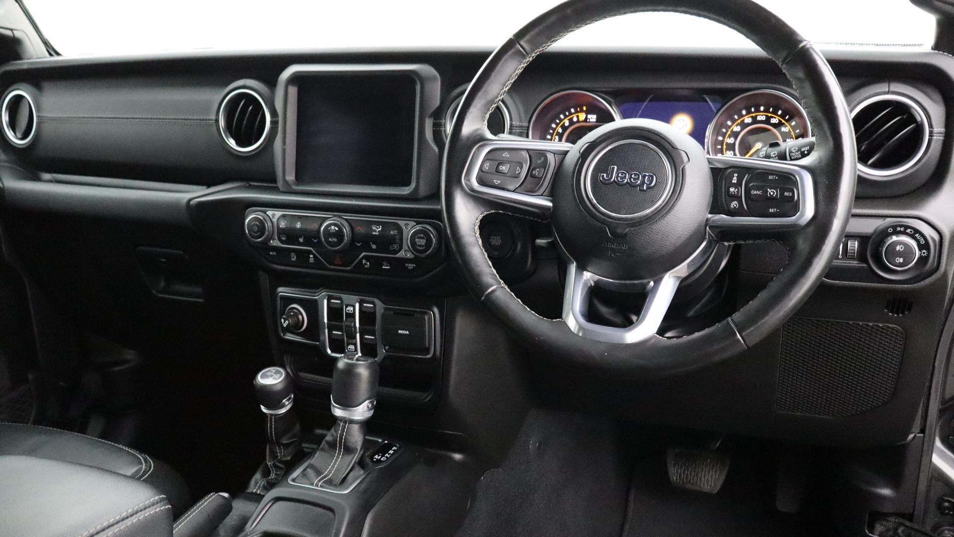Jeep Wrangler image 4