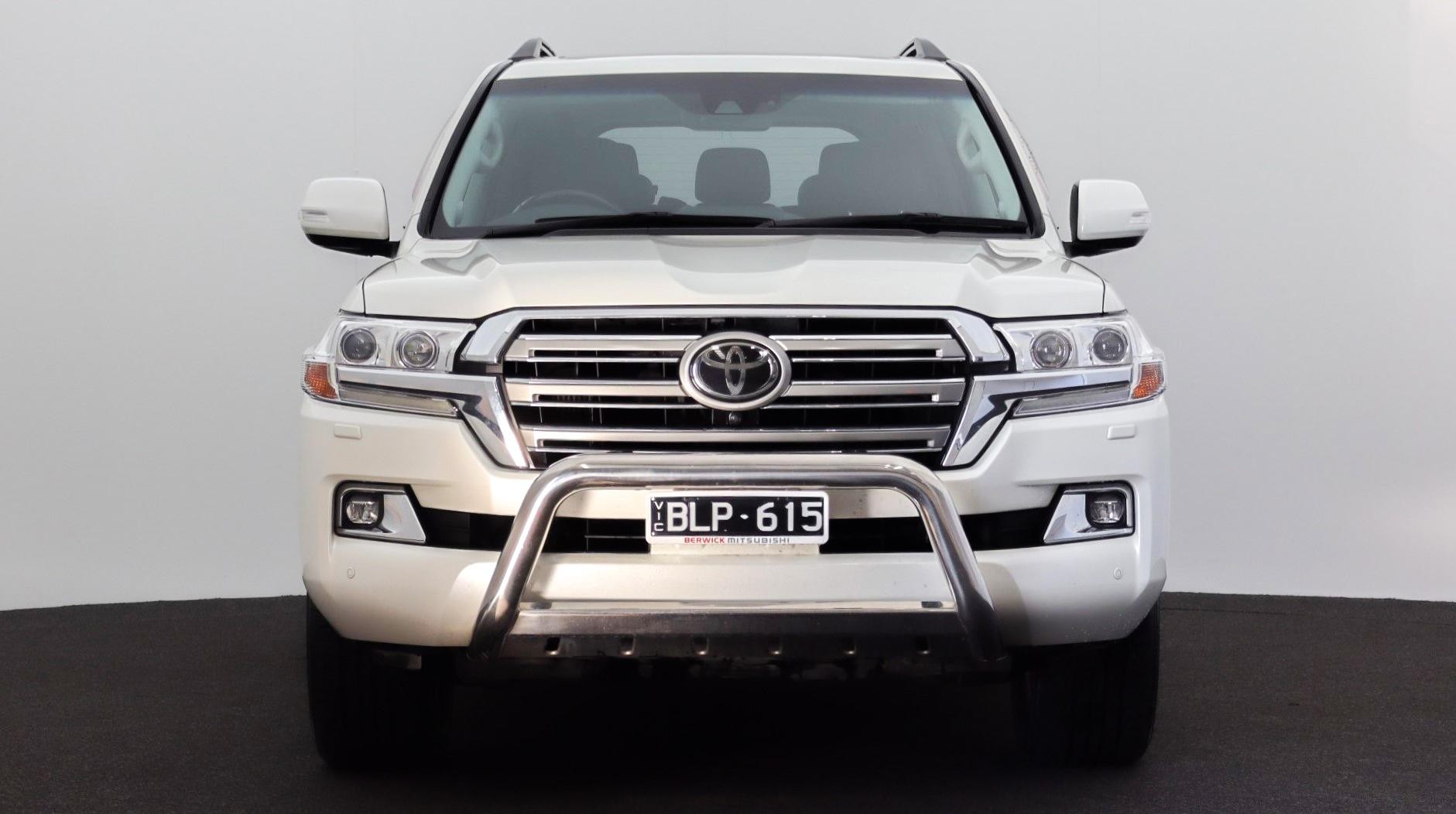 Toyota Landcruiser image 3