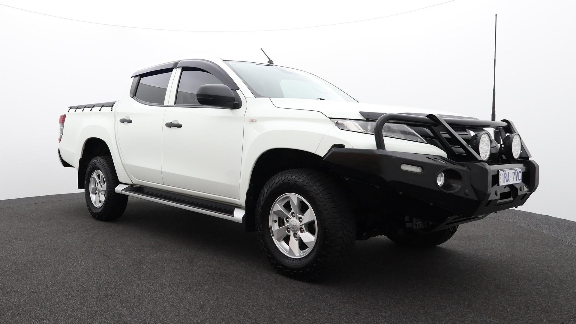 Mitsubishi Triton image 2