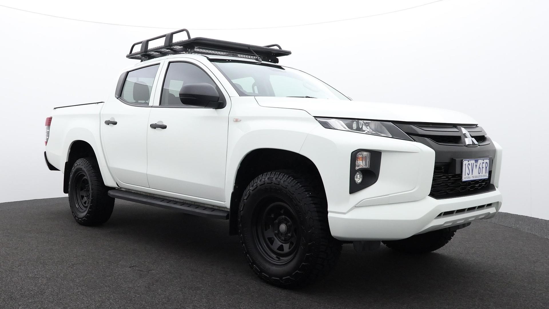 Mitsubishi Triton image 2