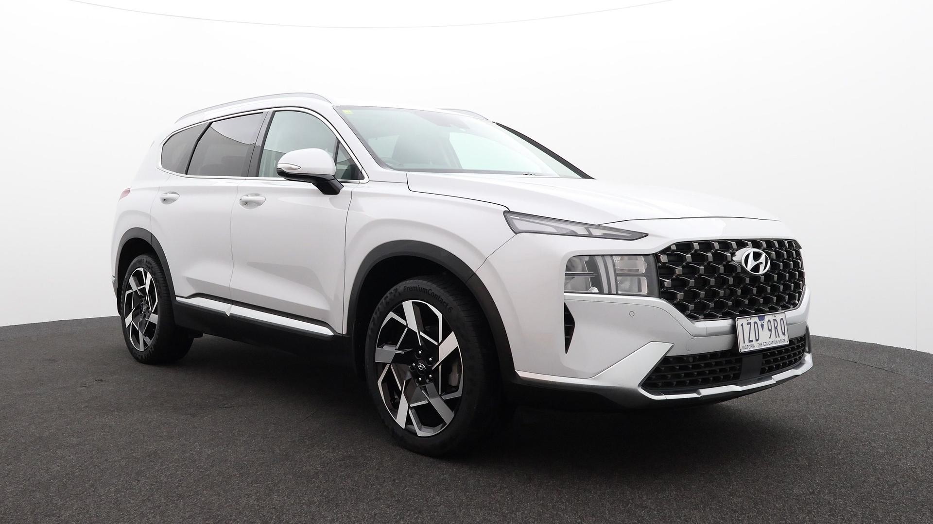 Hyundai Santa Fe image 2