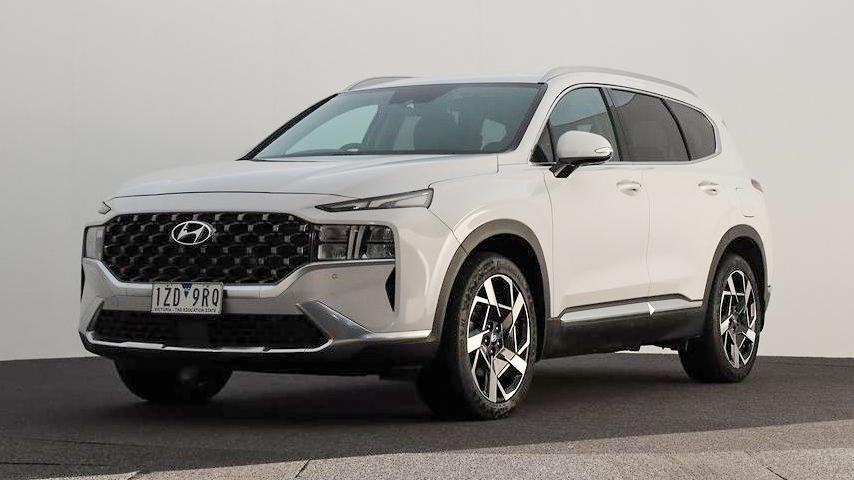 Hyundai Santa Fe image 1