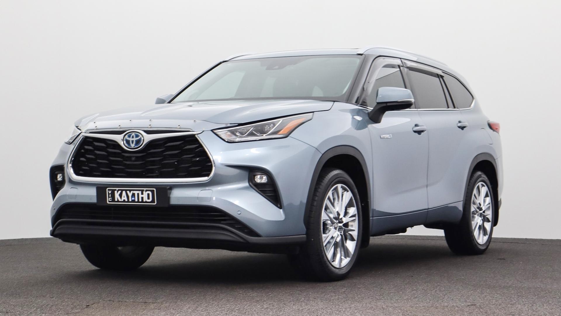 Toyota Kluger image 1