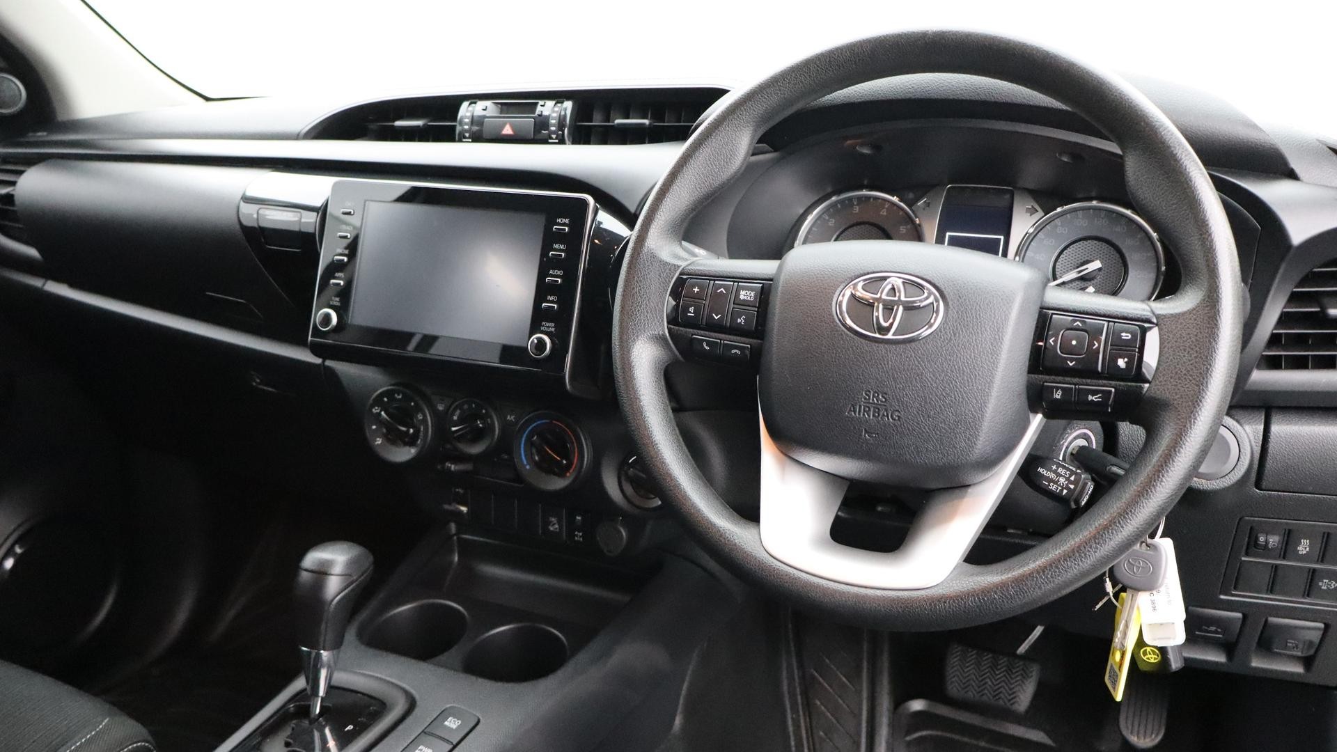 Toyota Hilux image 4