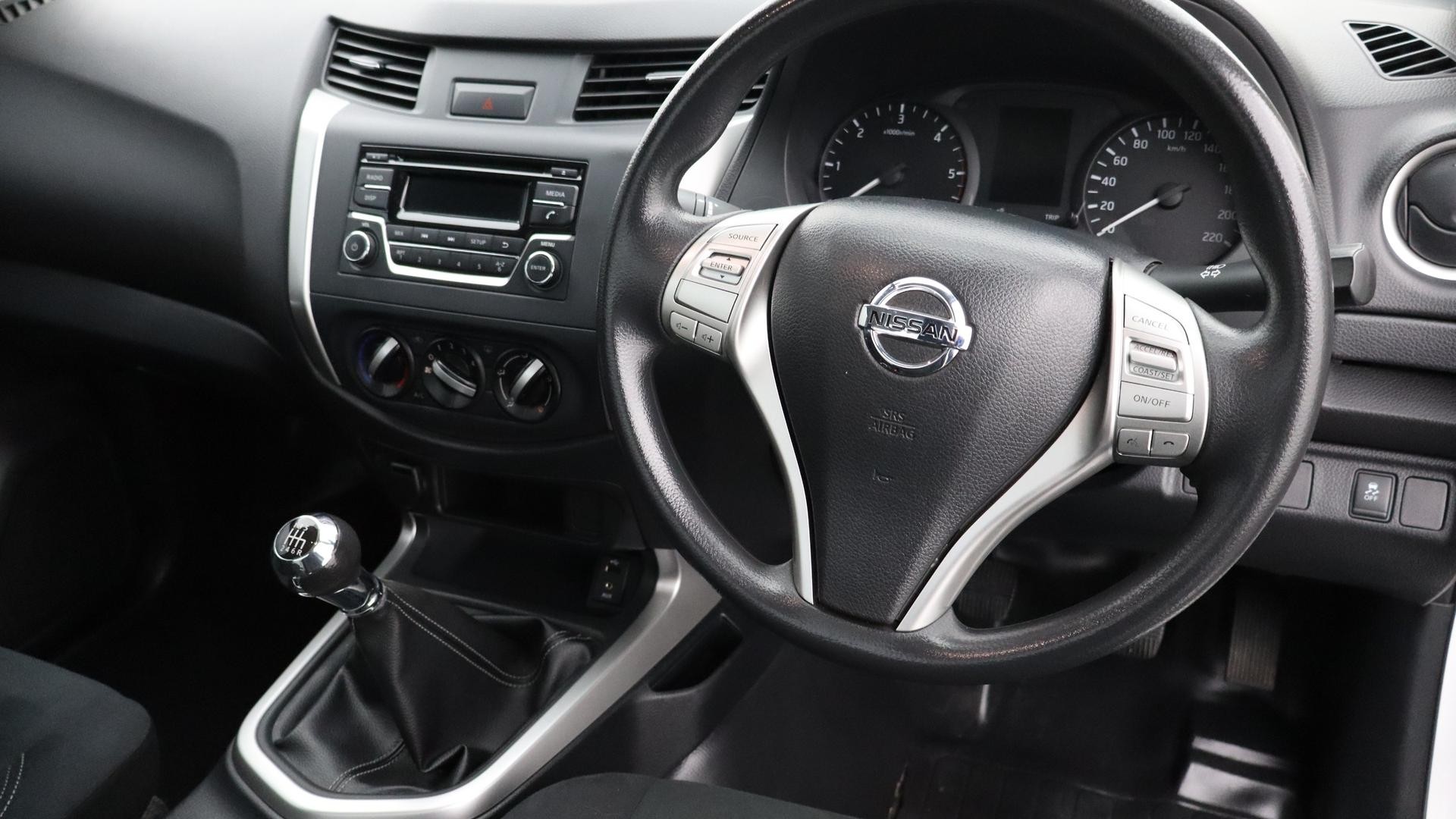 Nissan Navara image 4
