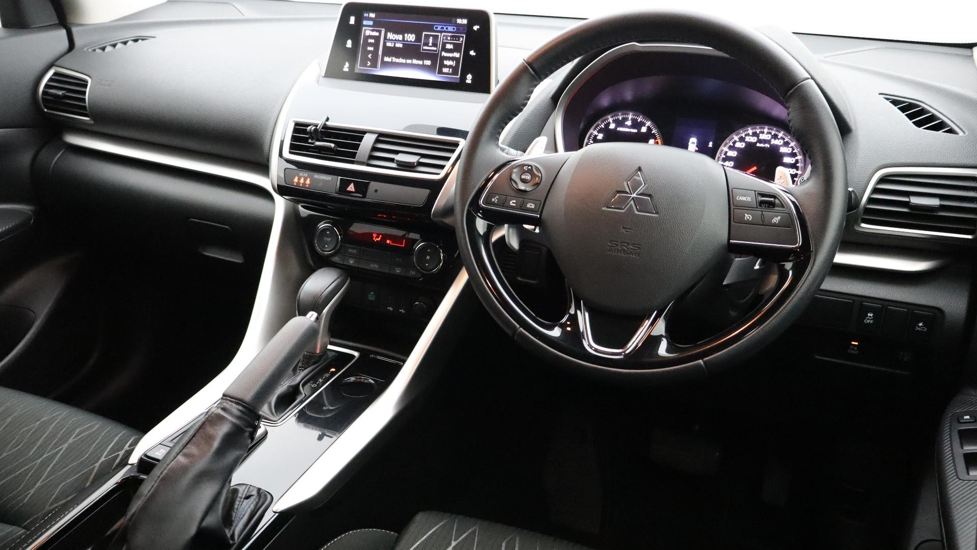 Mitsubishi Eclipse Cross image 4