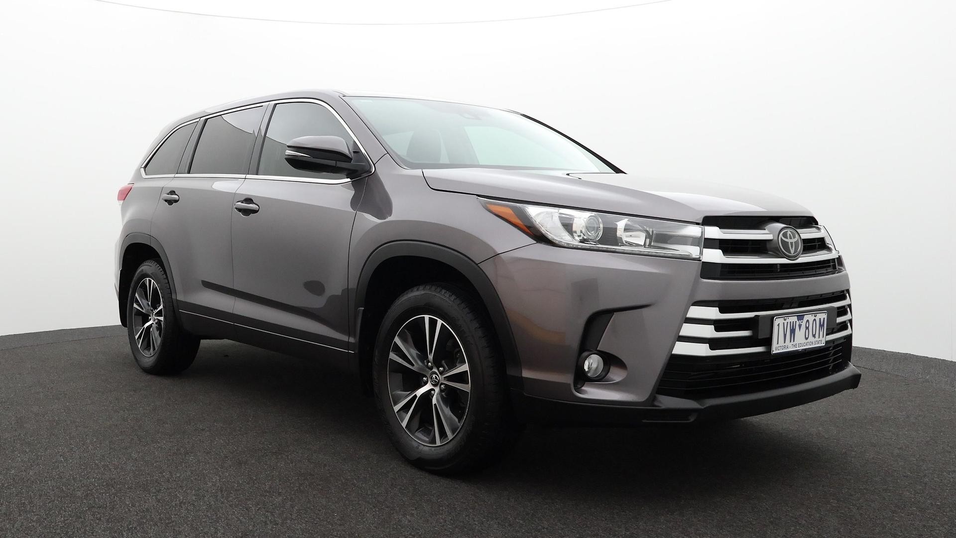 Toyota Kluger image 2