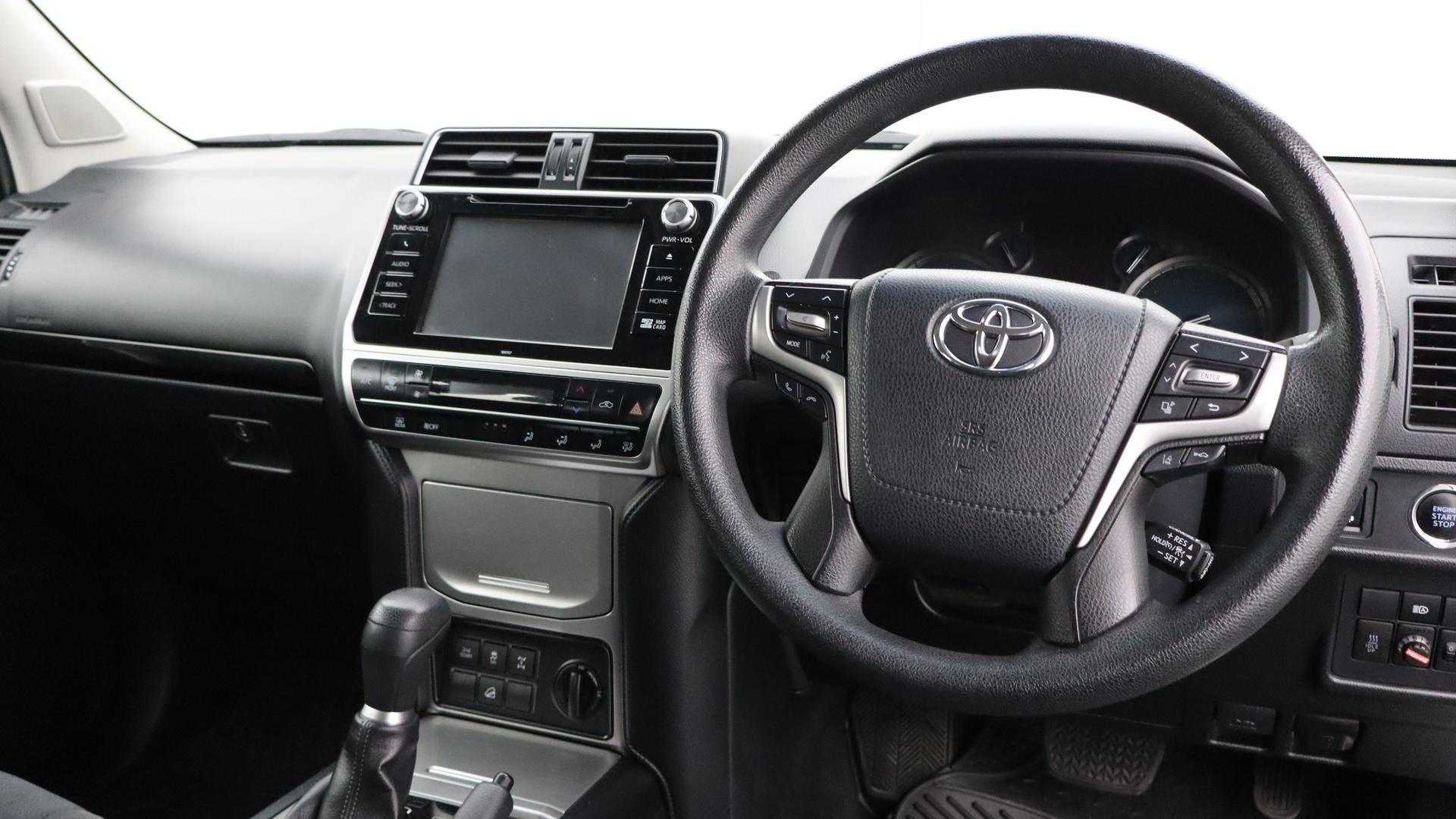 Toyota Landcruiser Prado image 4