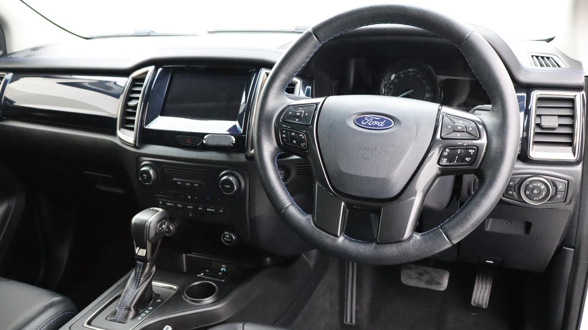 Ford Everest image 4