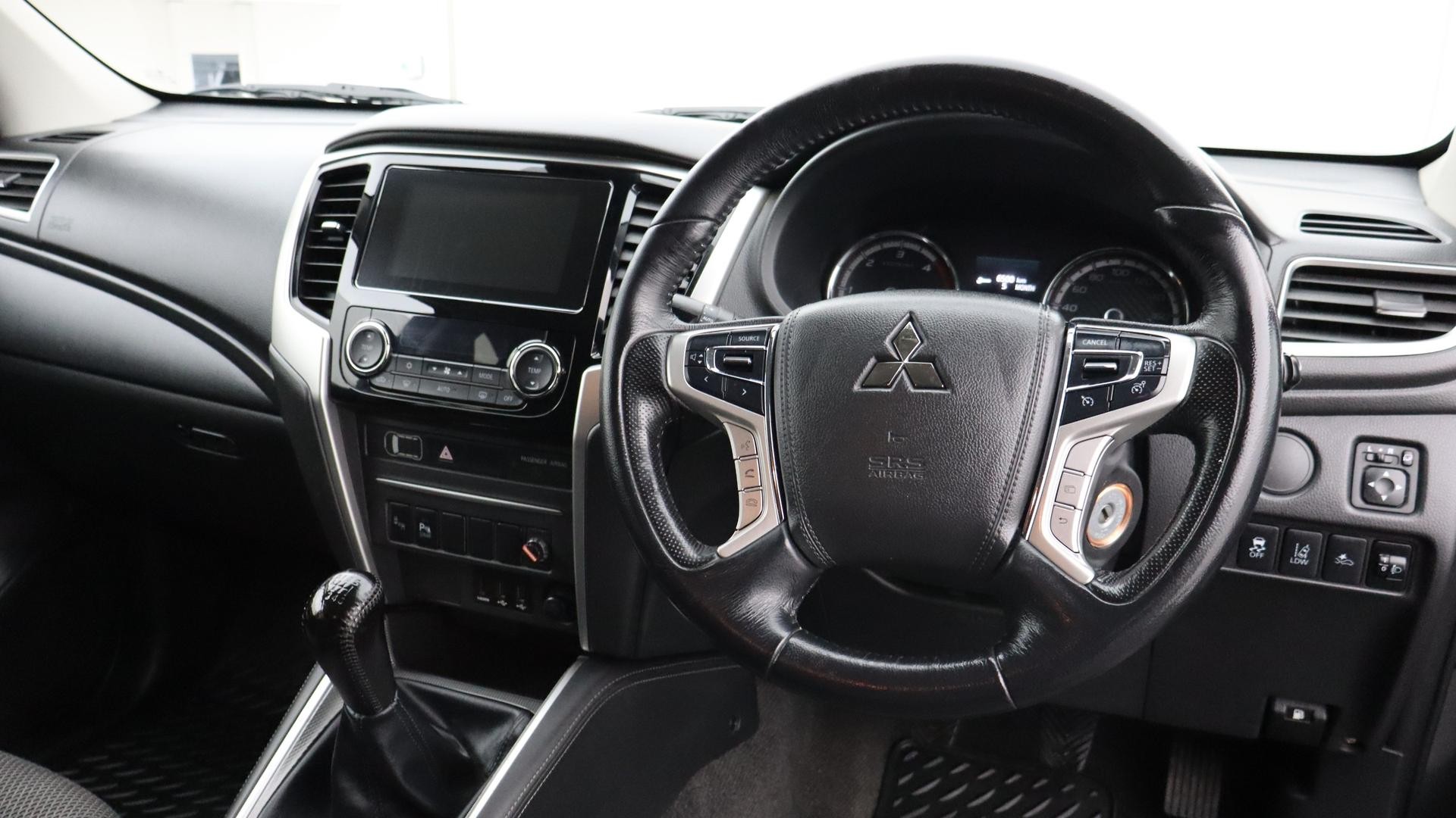 Mitsubishi Triton image 4