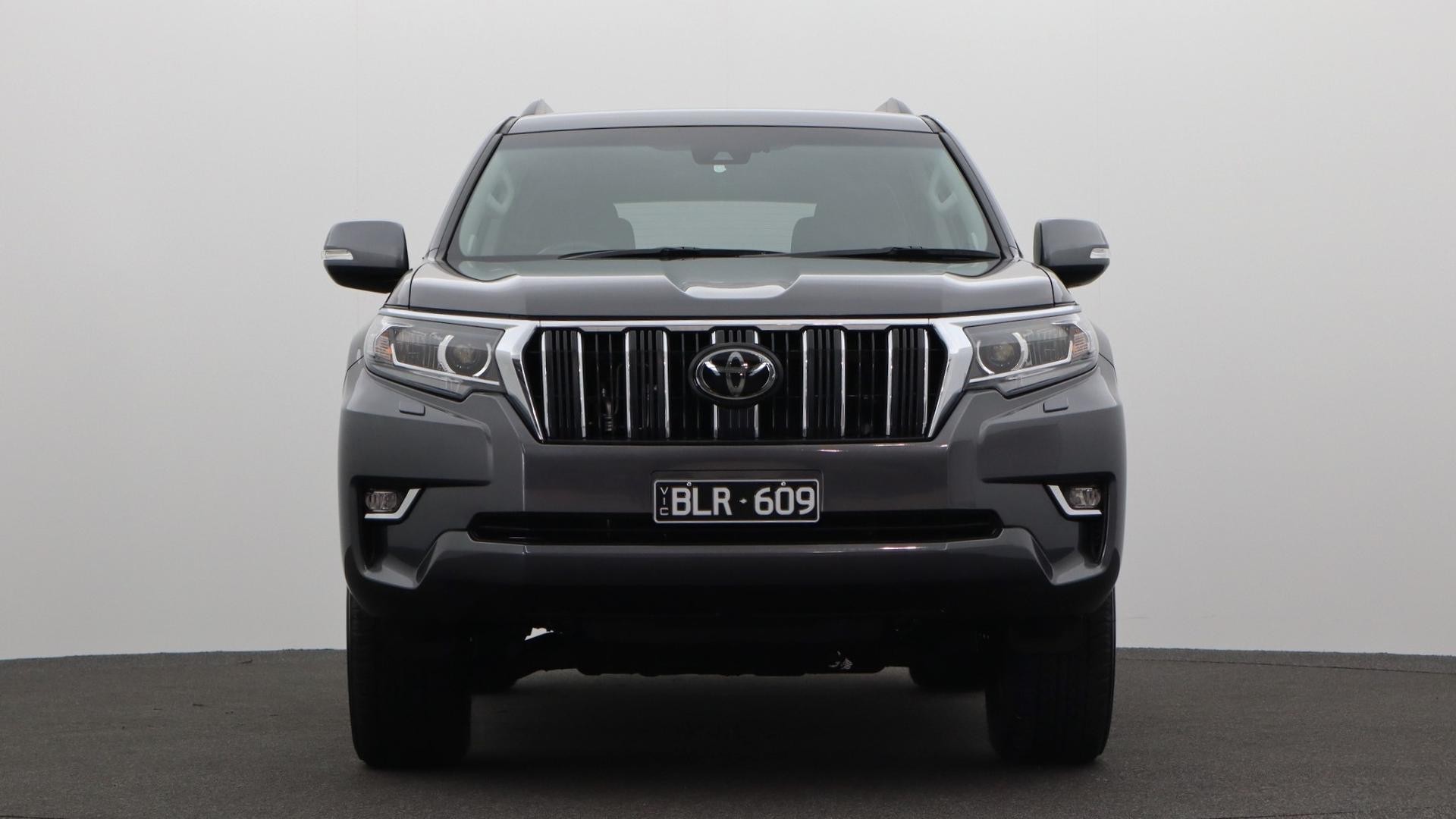 Toyota Landcruiser Prado image 2