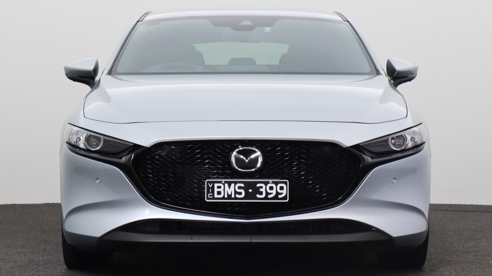 Mazda 3 image 2