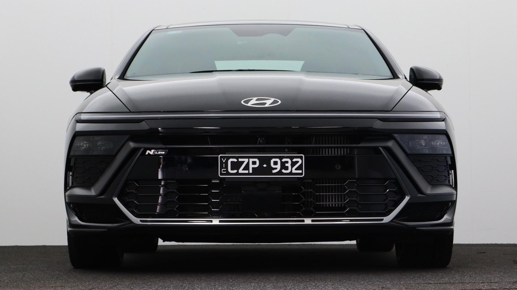 Hyundai Sonata image 2