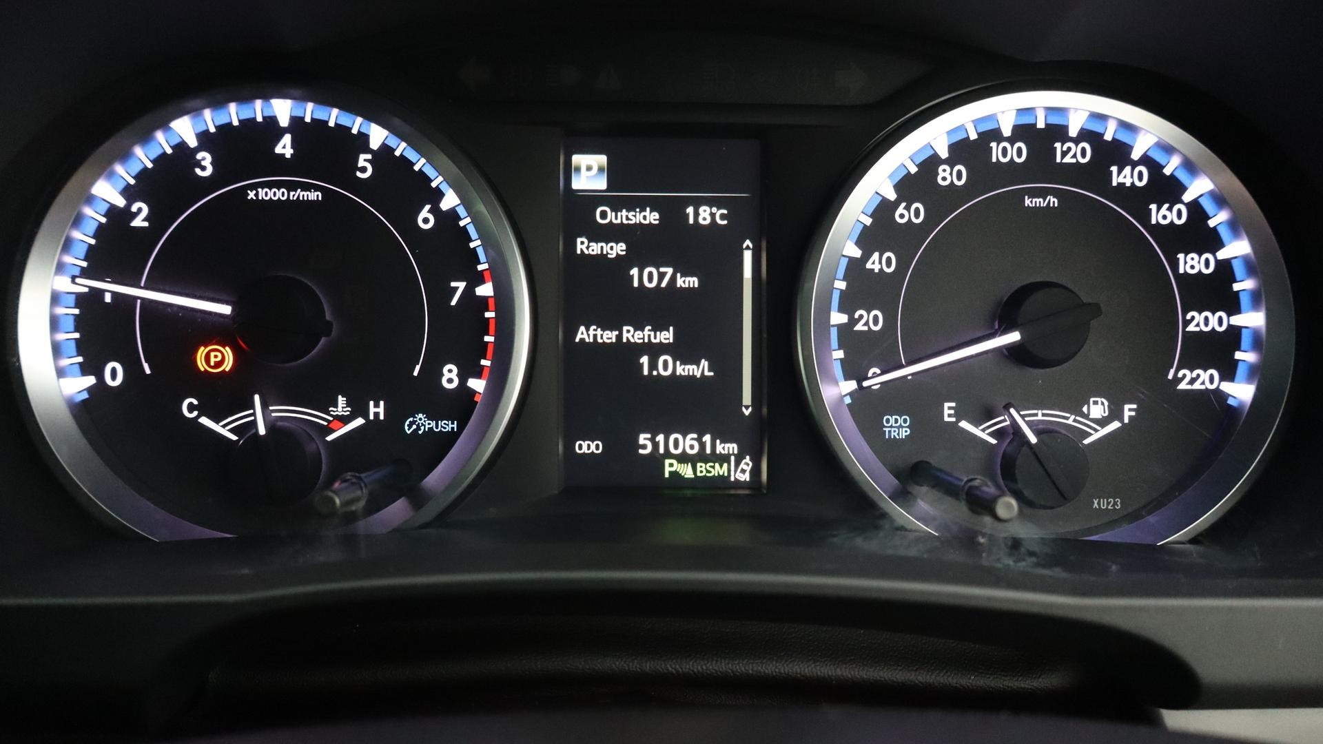 Toyota Kluger image 4