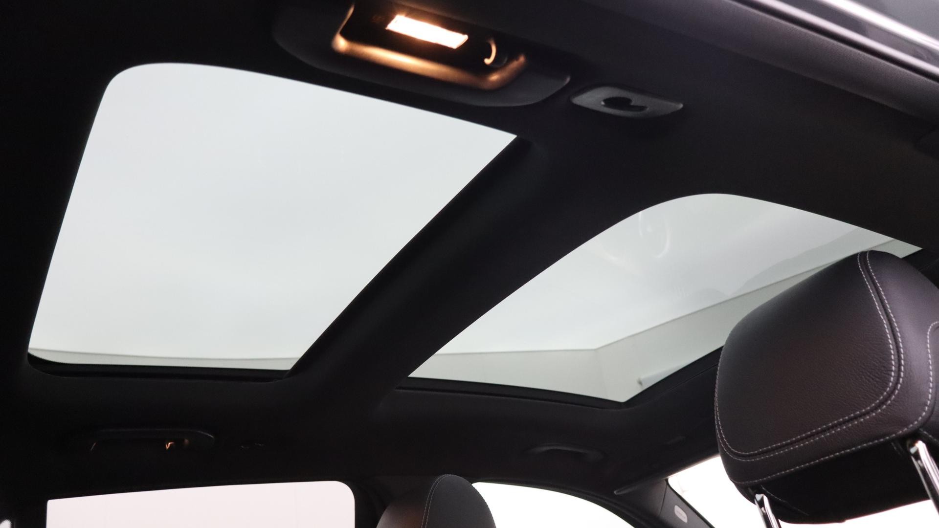 Mercedes Benz Glc-class image 4