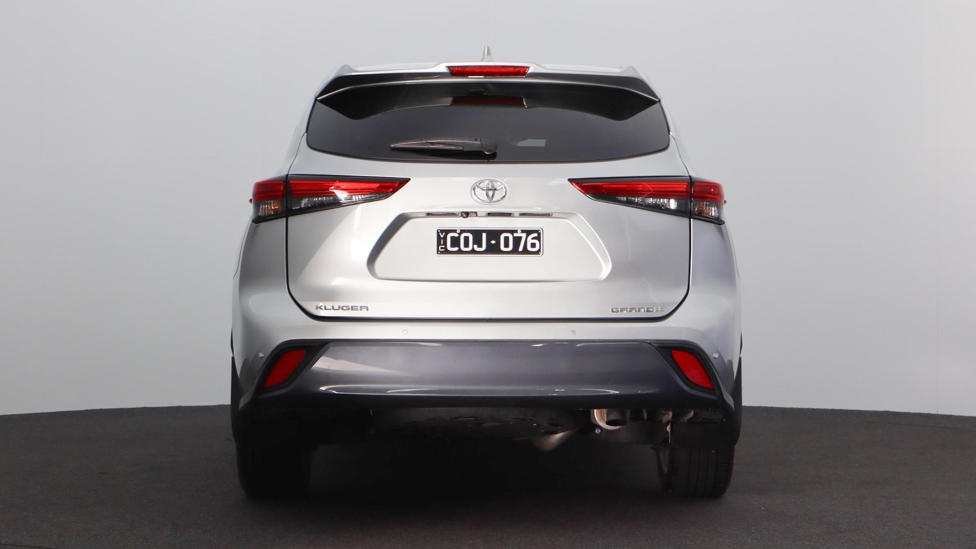 Toyota Kluger image 3