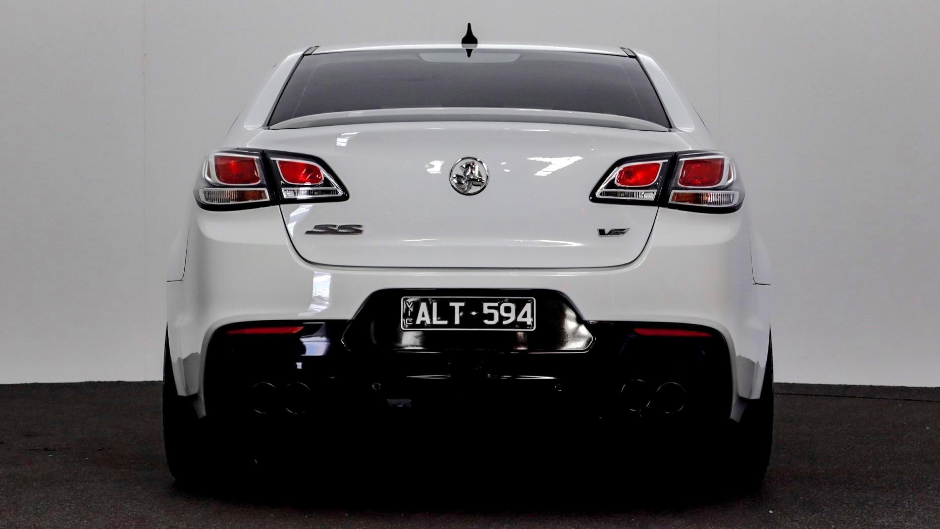 Holden Commodore image 3