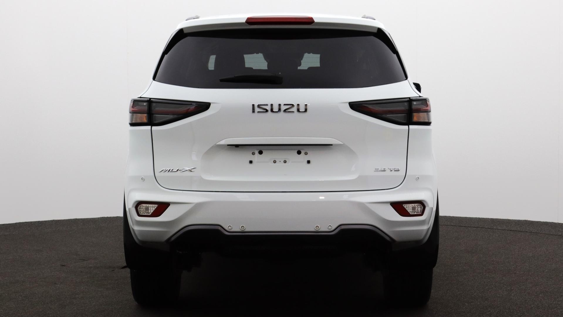 Isuzu Mu-x image 3