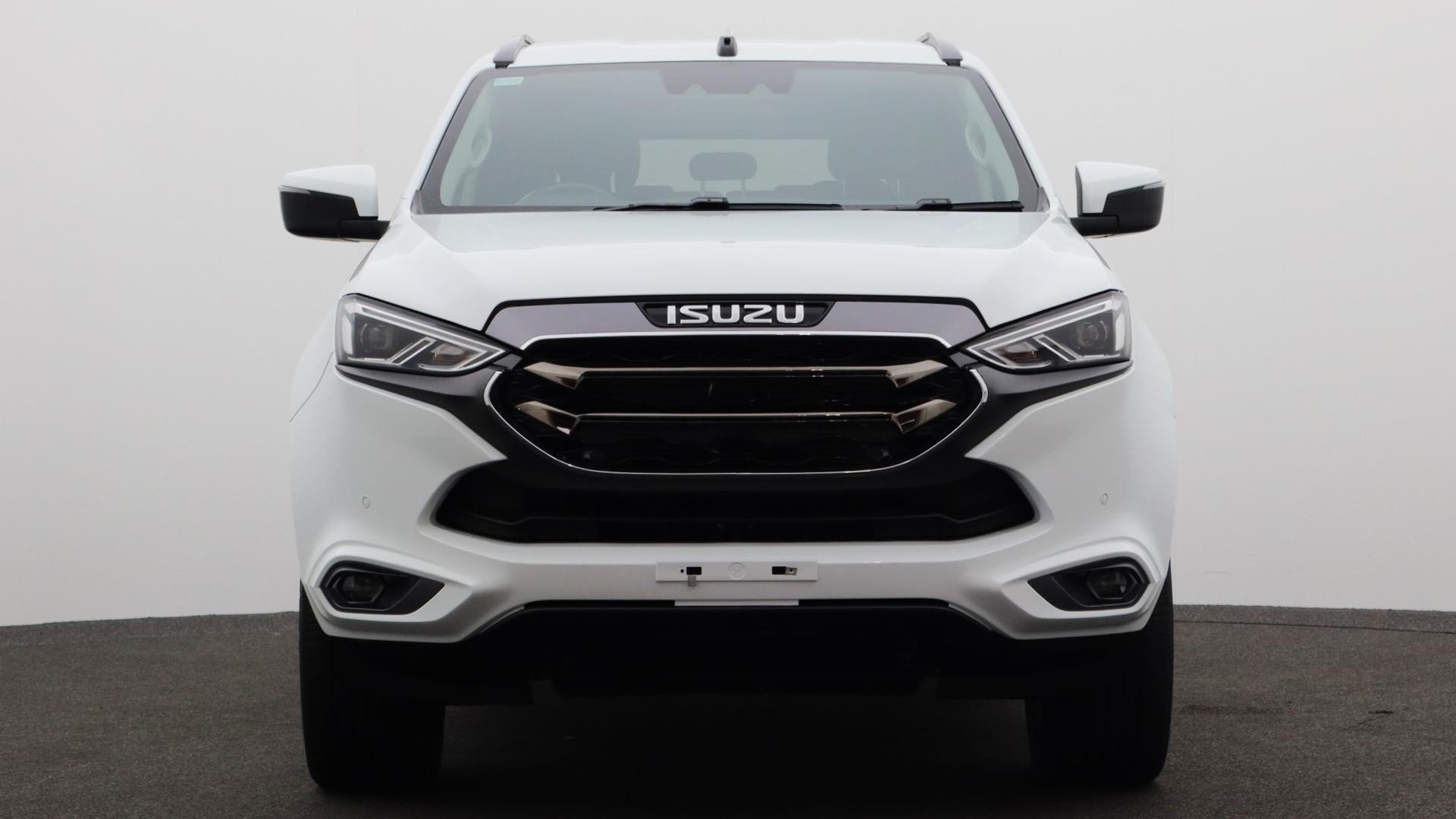 Isuzu Mu-x image 2